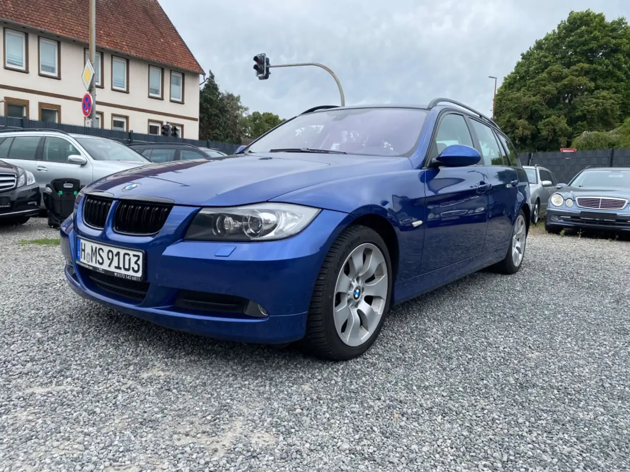 BMW 320