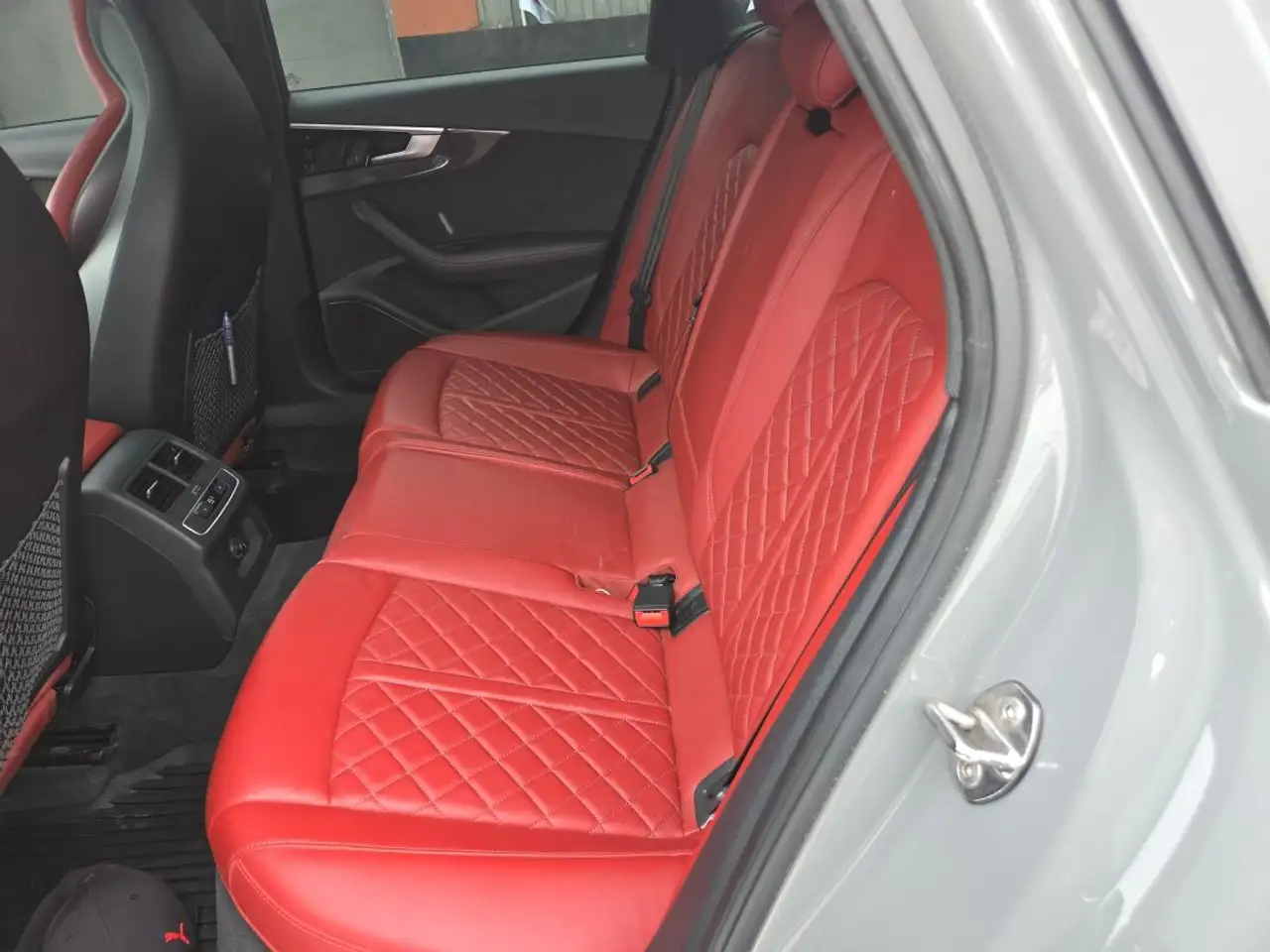 Audi S4 снимка Audi S4