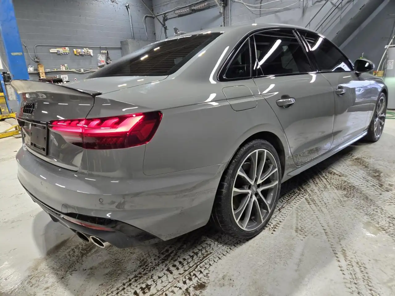 Audi S4 снимка Audi S4