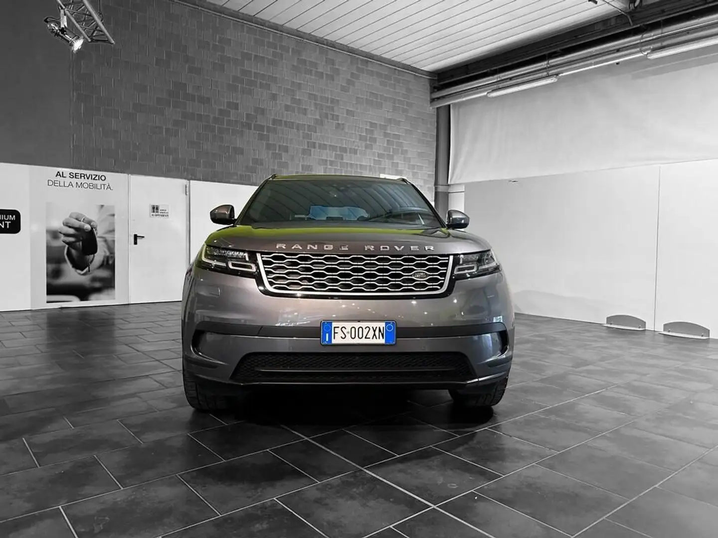 Land Rover Range Rover Velar 2.0 td4 R-Dynamic HSE 180cv auto Grijs - 2