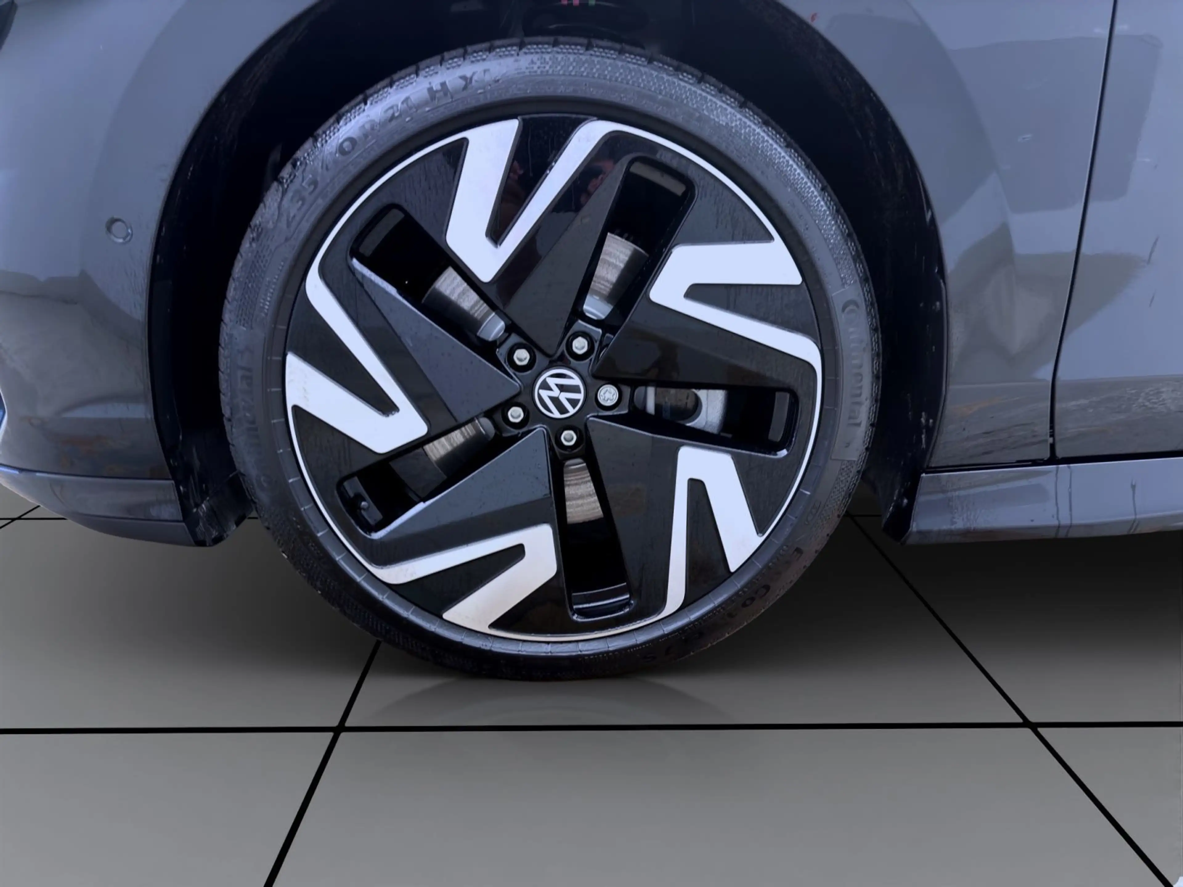 Volkswagen ID.7 4M GTX PANO AHK IQ.LIGHT NAVI DCC — photo 9