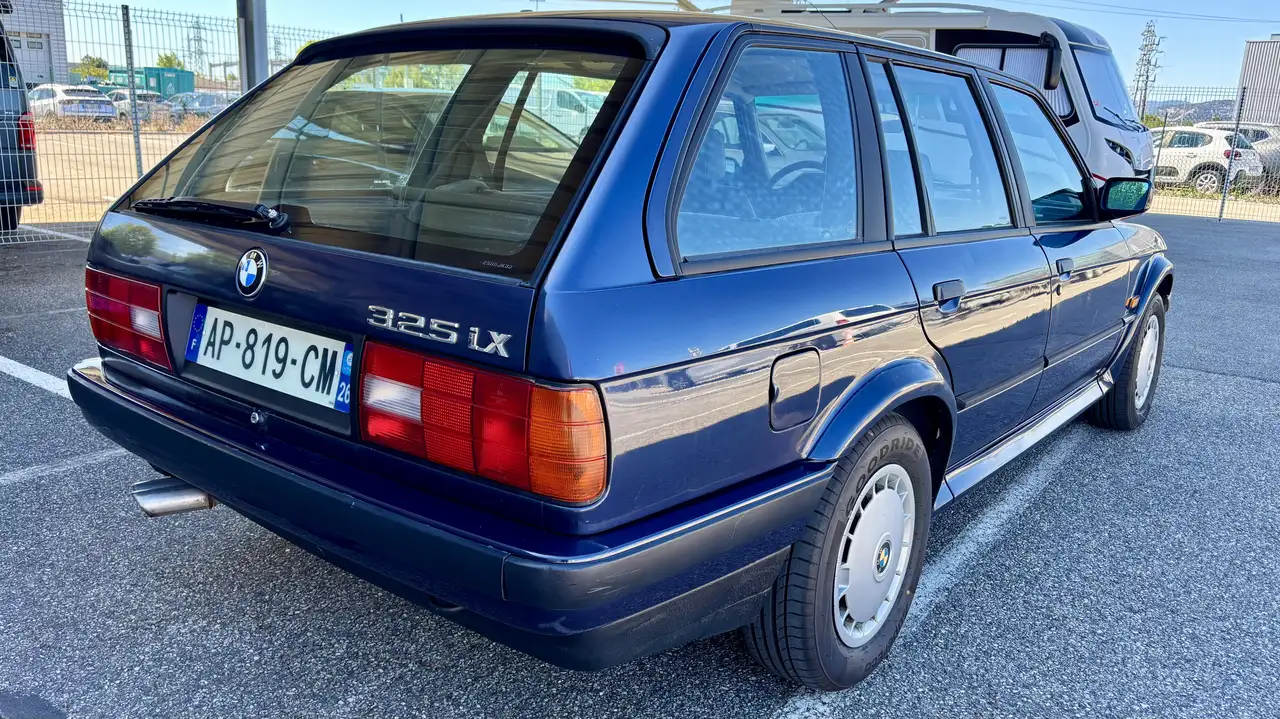 BMW 325 iX Touring E30, foto 2
