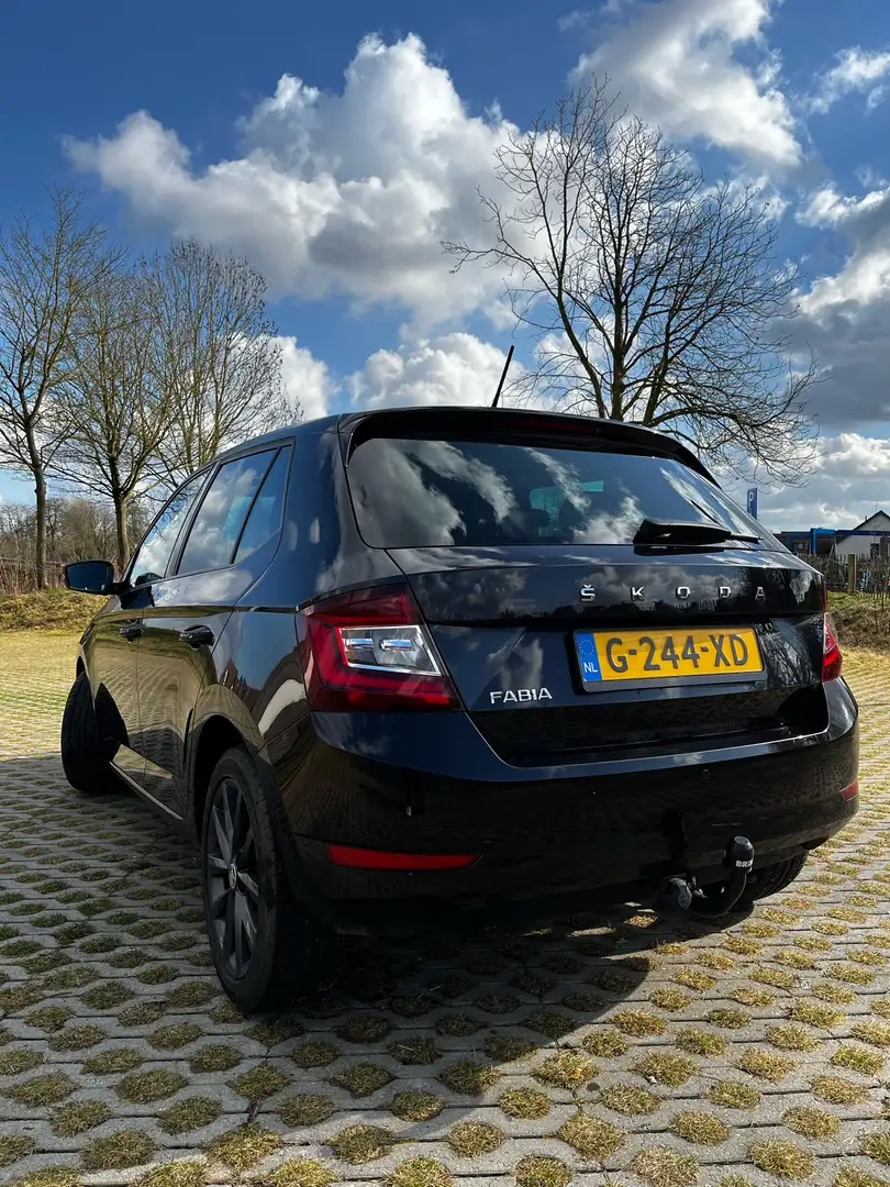 Skoda Fabia 1.0 TSI Business Edition Negro - 2