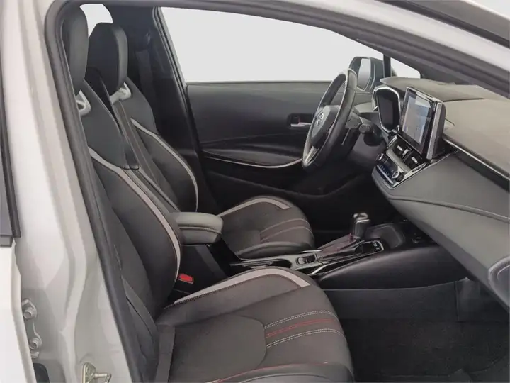 Toyota Auris 2022, foto 6