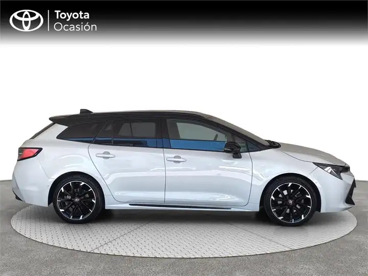 Toyota Auris 2022, foto 17