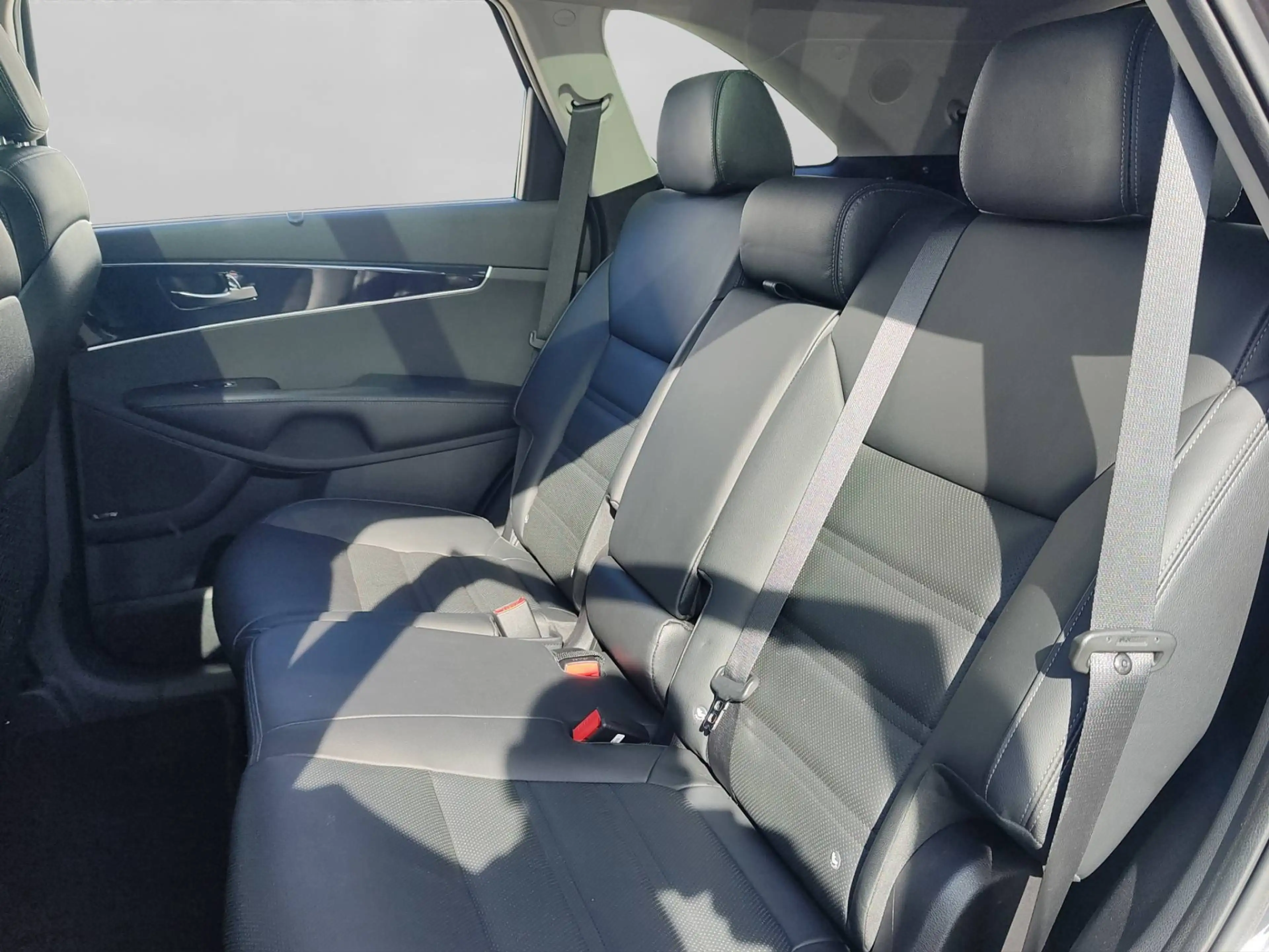 Kia Sorento SORENTO 2.2D AWD AT 7S PLATINUM STD-AHK+SHZ+NAVI — photo 12