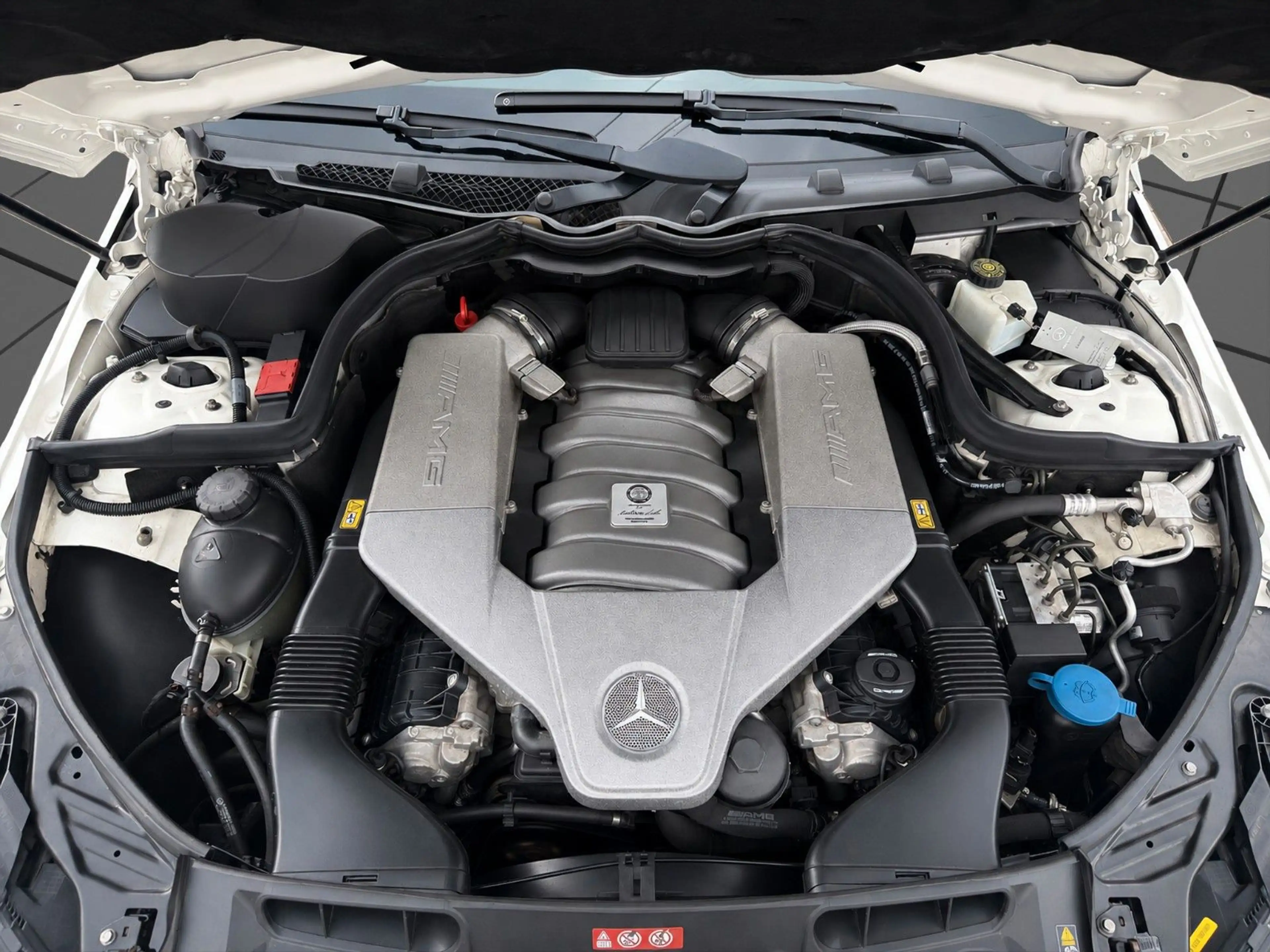 Mercedes-Benz C 63 AMG PP SOUND PANO TEMP SHZ ACC TOP — photo 11