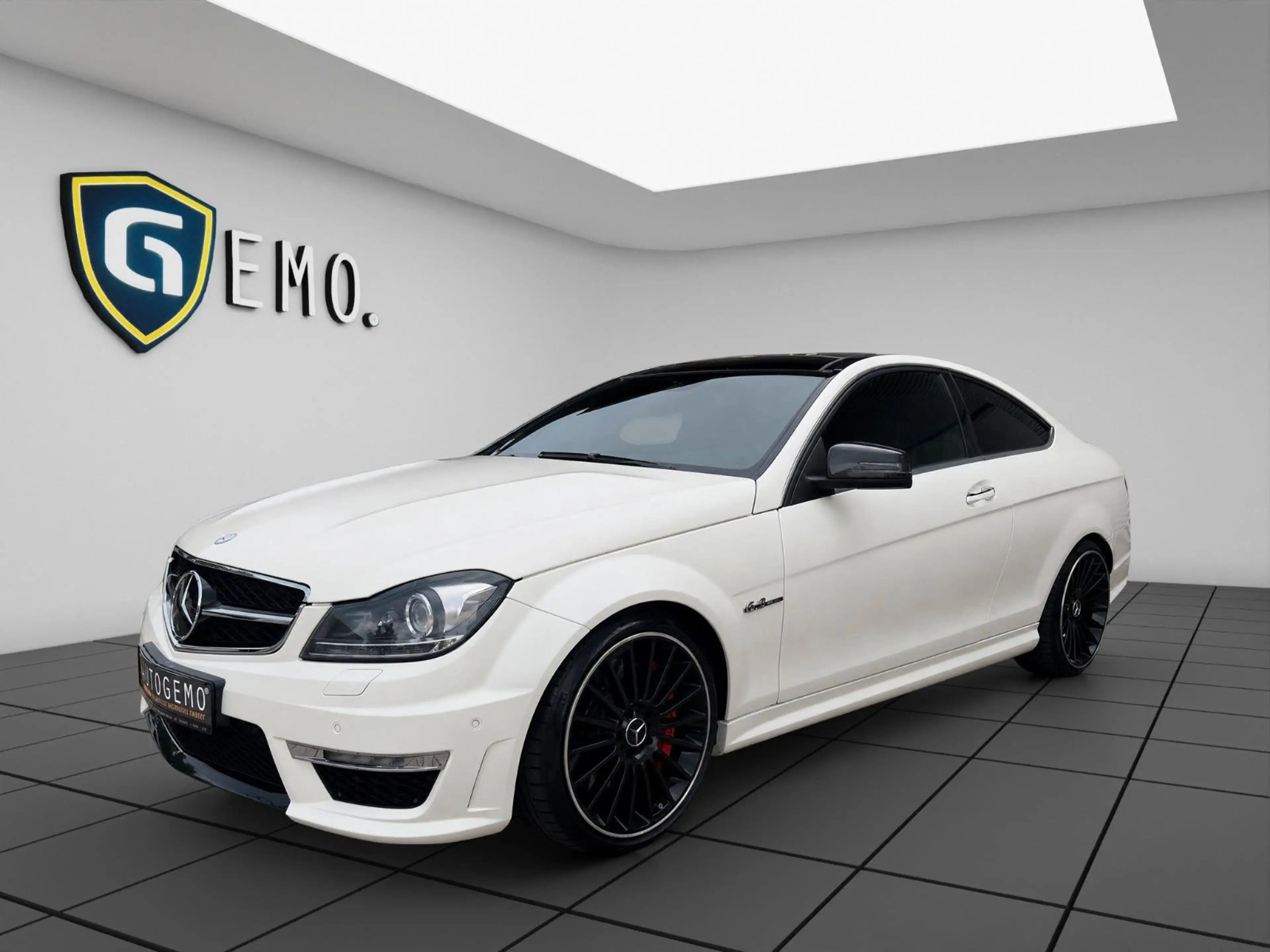 Mercedes-Benz C 63 AMG PP SOUND PANO TEMP SHZ ACC TOP
