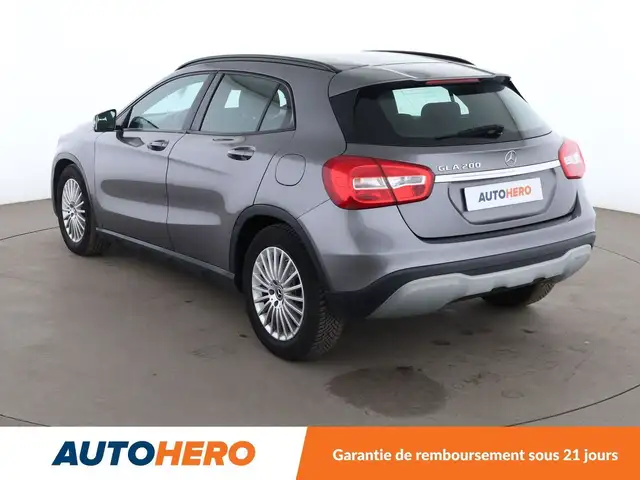 Mercedes-Benz Gla view 4