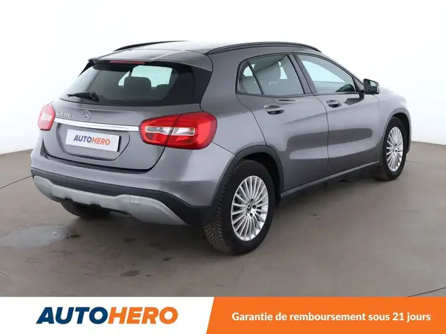 Mercedes-Benz Gla view 6