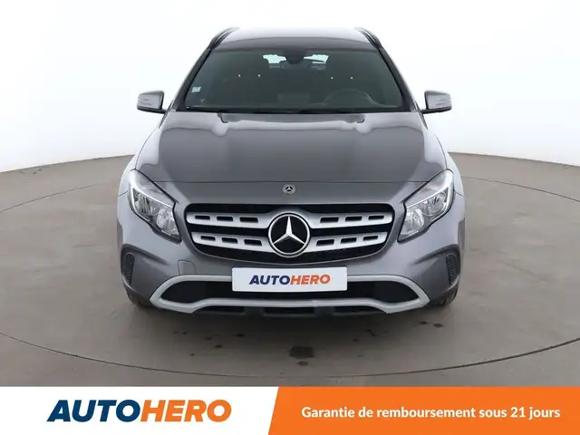 Mercedes-Benz Gla view 9
