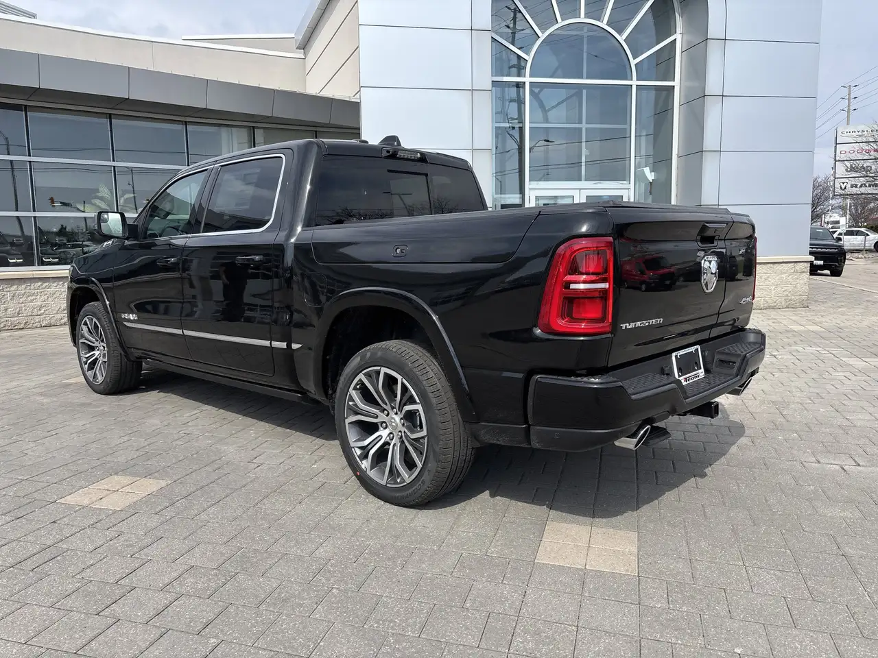 RAM 1500 снимка RAM 1500