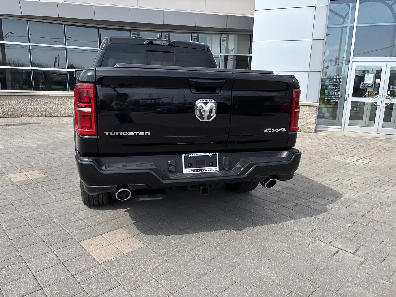 RAM 1500 снимка RAM 1500