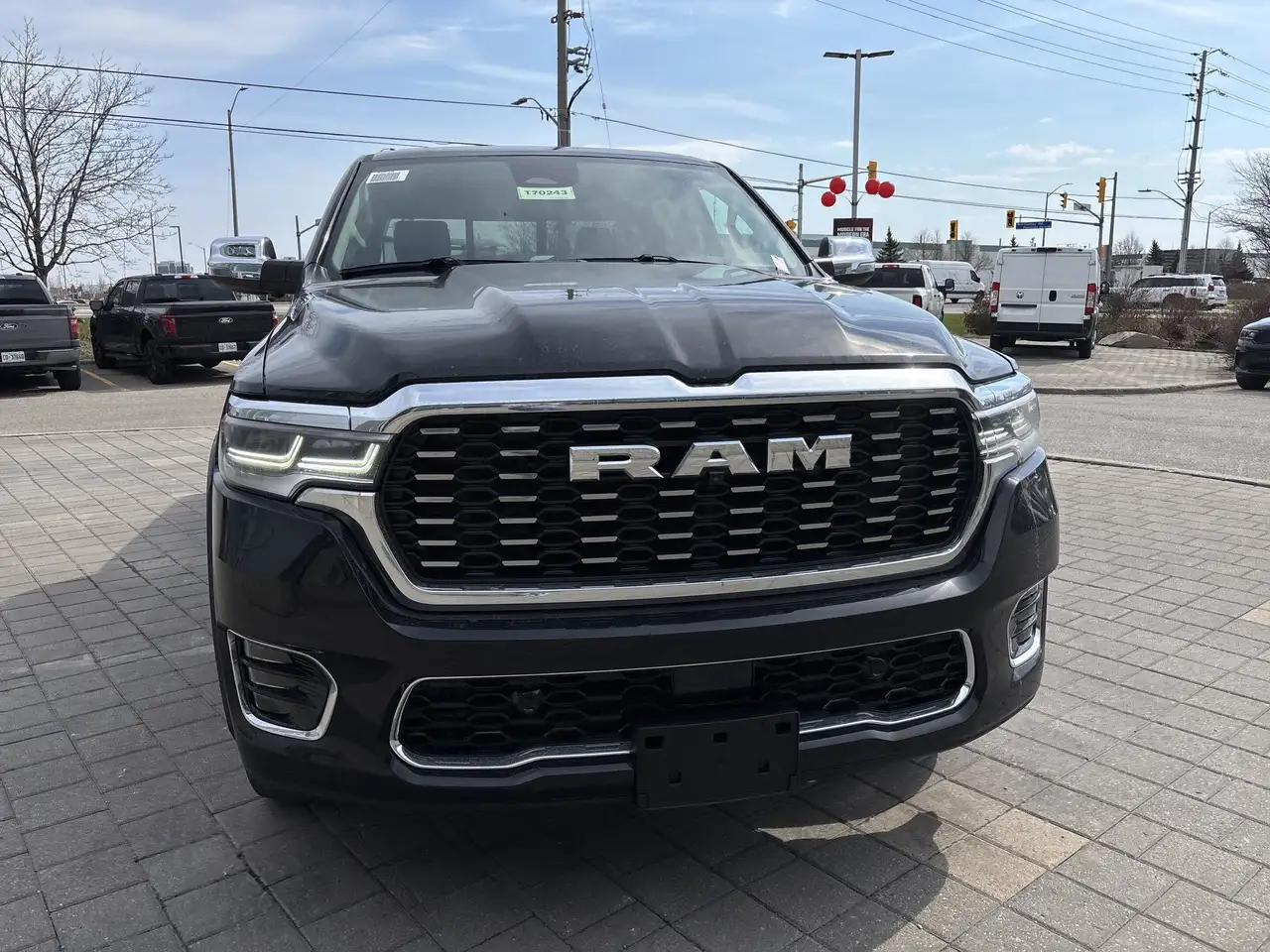 RAM 1500 снимка RAM 1500