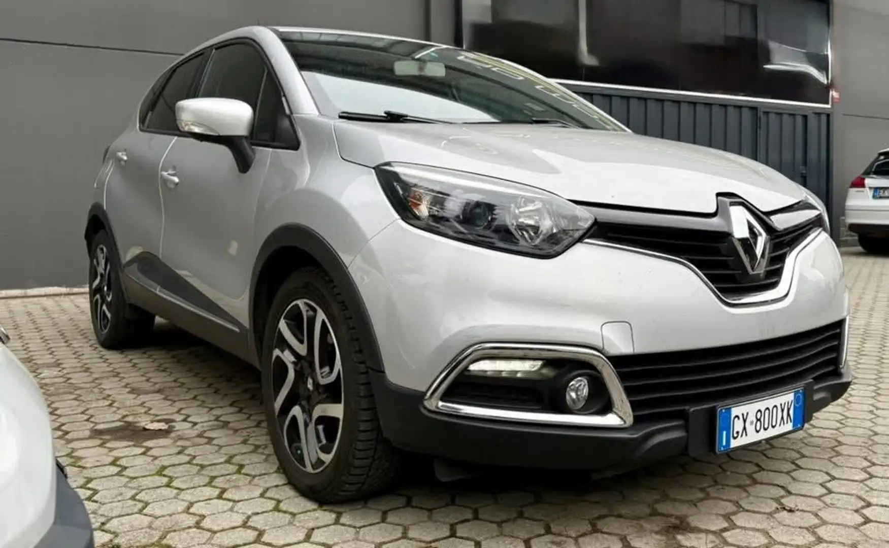 Renault Captur Renault Captur I 1.5 dci energy R-Link Neopatentat Silber - 2