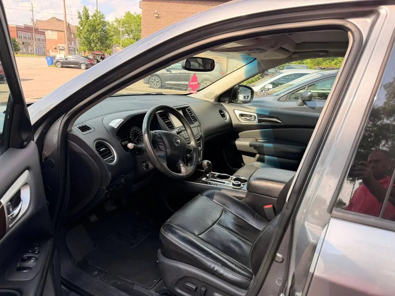 Nissan Pathfinder photo Nissan Pathfinder
