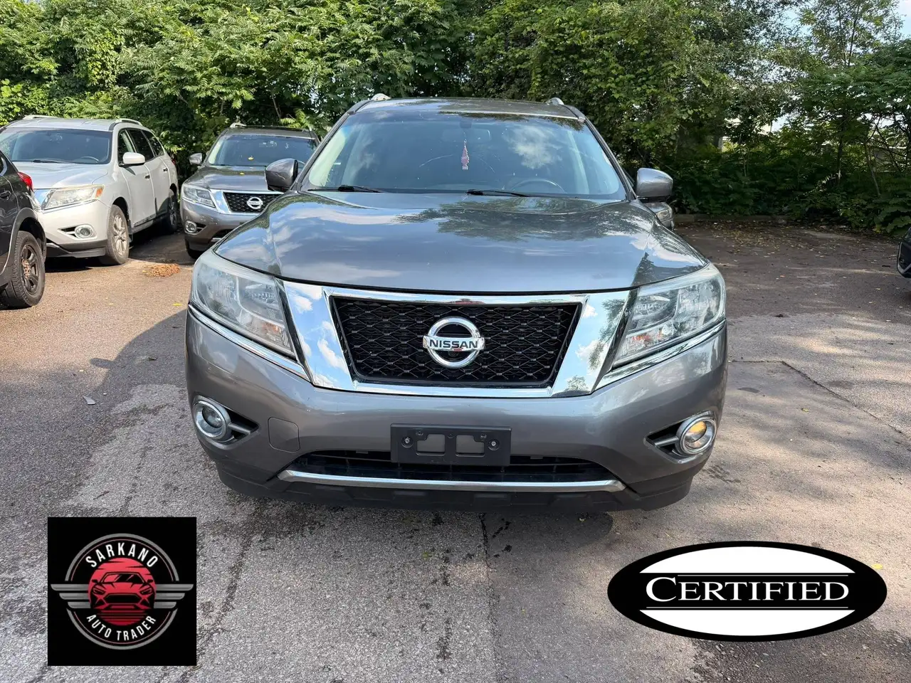 Nissan Pathfinder photo Nissan Pathfinder