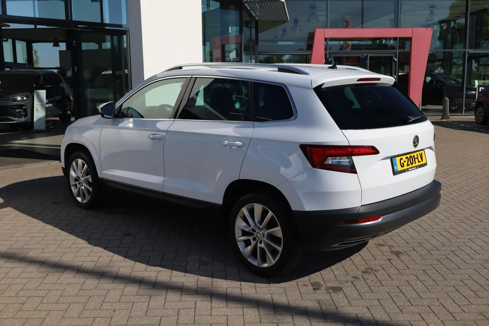 Skoda Karoq 1.5 TSI ACT Style Business 18" LMV Privacy glas ch Wit - 2