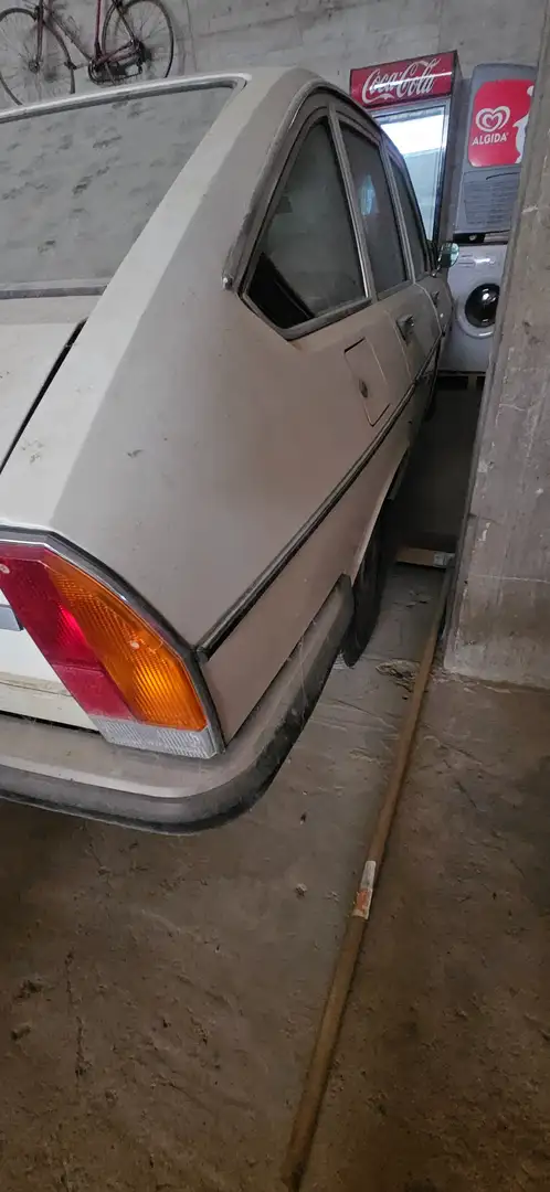 Lancia Beta 1300 berlina Beige - 2