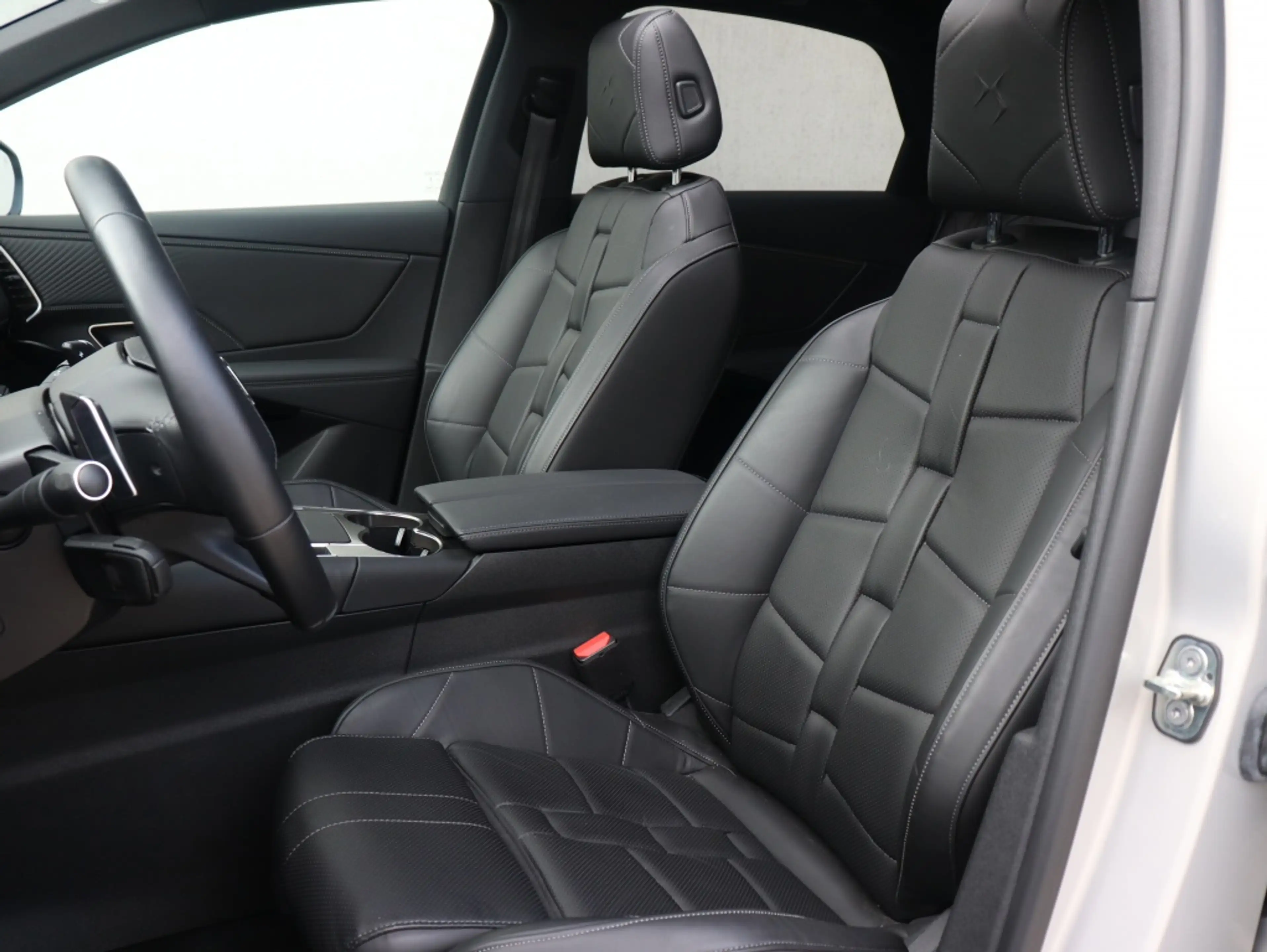 DS Automobiles DS 7 E-Tense 360 PK Performance 4x4 | Pano | Focal | Le — photo 3