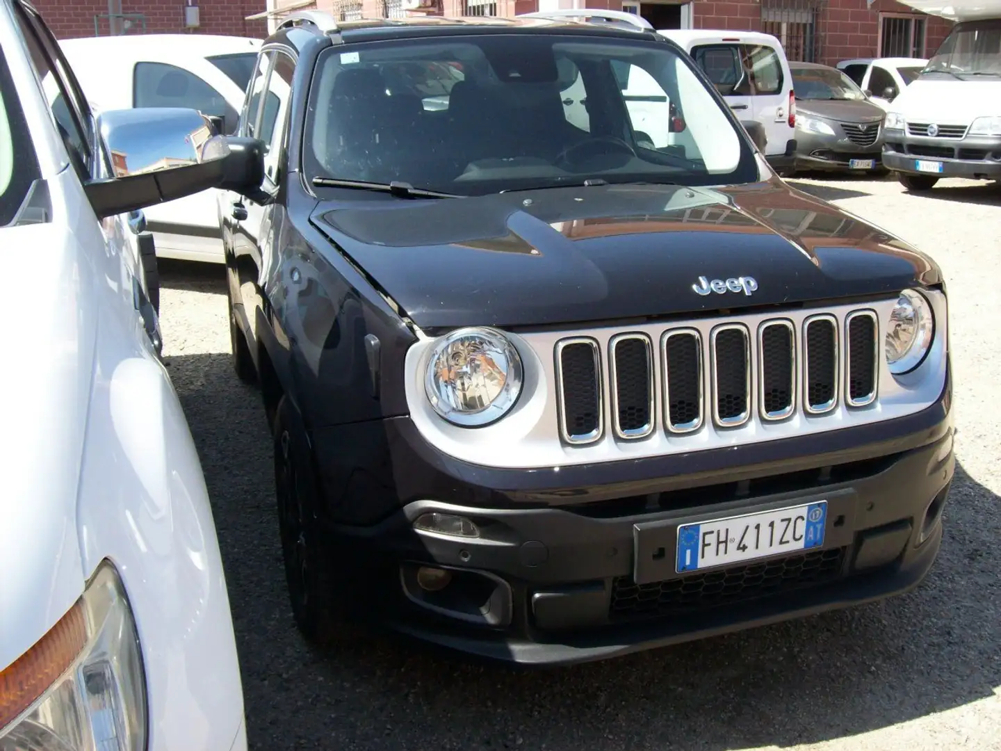 Jeep Renegade Renegade 2.0 mjt Limi 4wd 140cv auto gancio traino Nero - 2