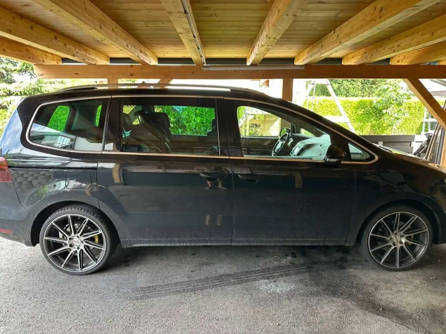 Volkswagen Sharan Sharan BMT SCR 2,0 TDI Schwarz - 2