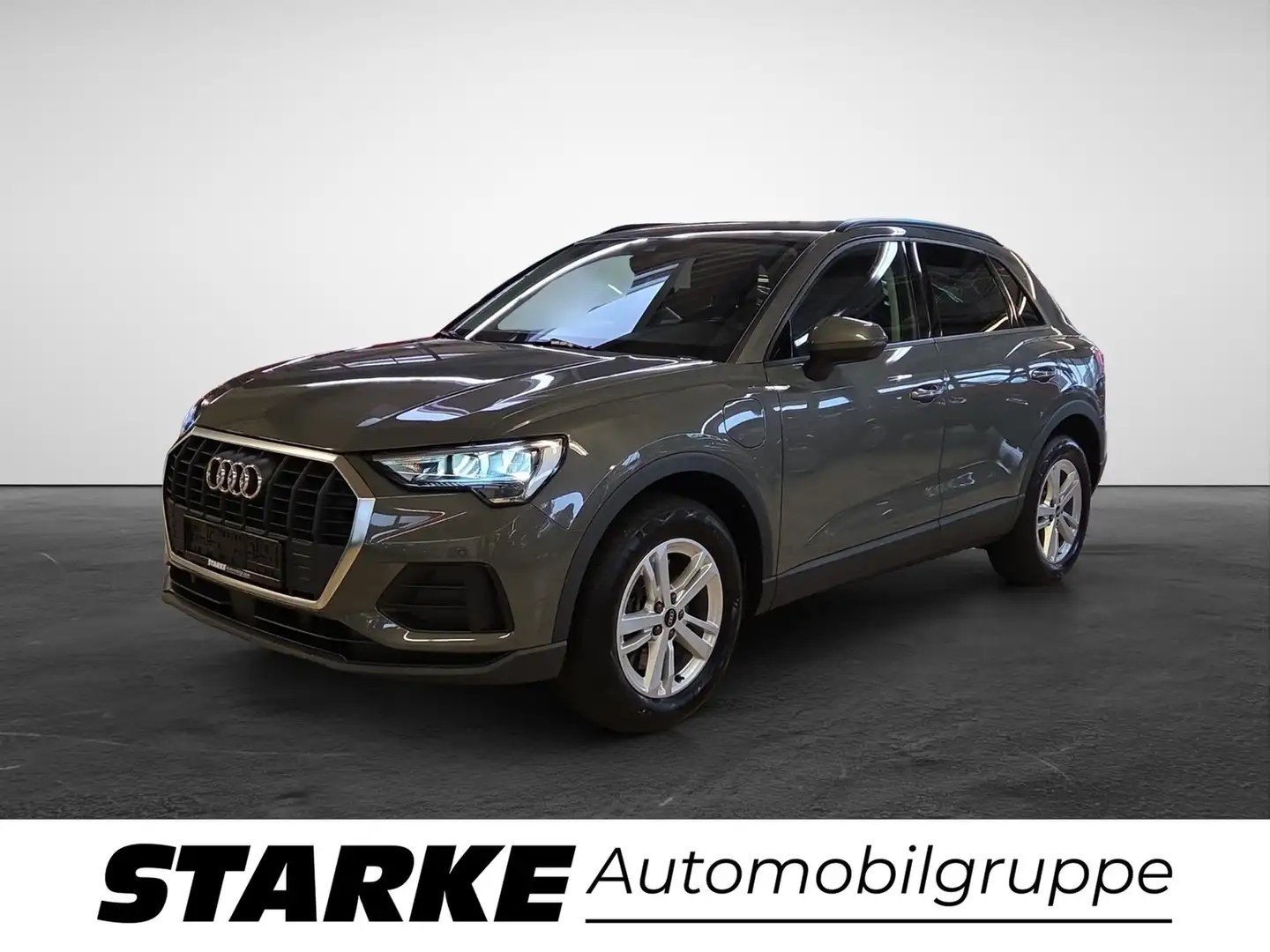 Audi Q3 45 TFSIe S tronic Gris - 1