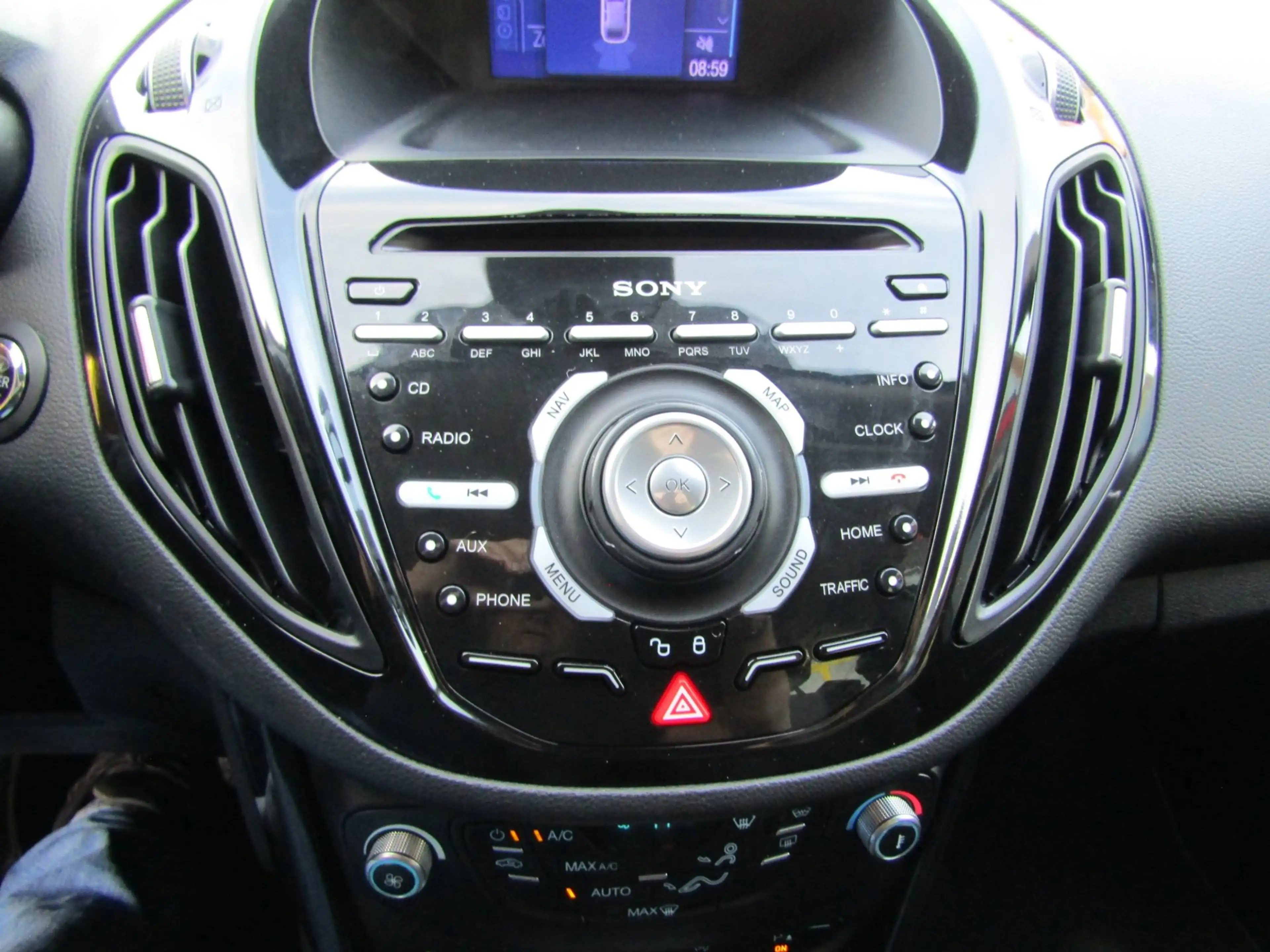 Ford B-Max 1.0 EcoBoost Titanium — photo 9