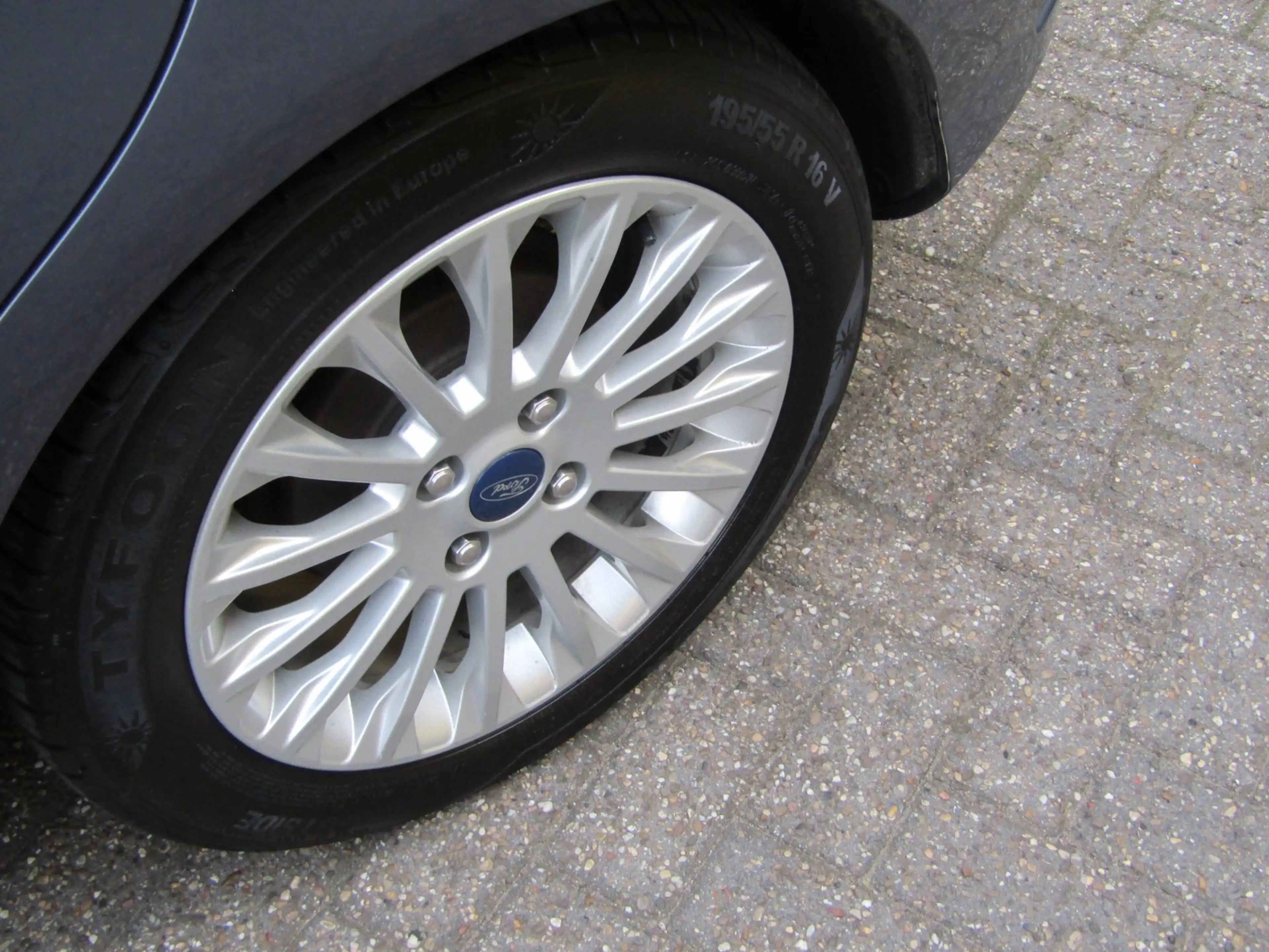 Ford B-Max 1.0 EcoBoost Titanium — photo 6