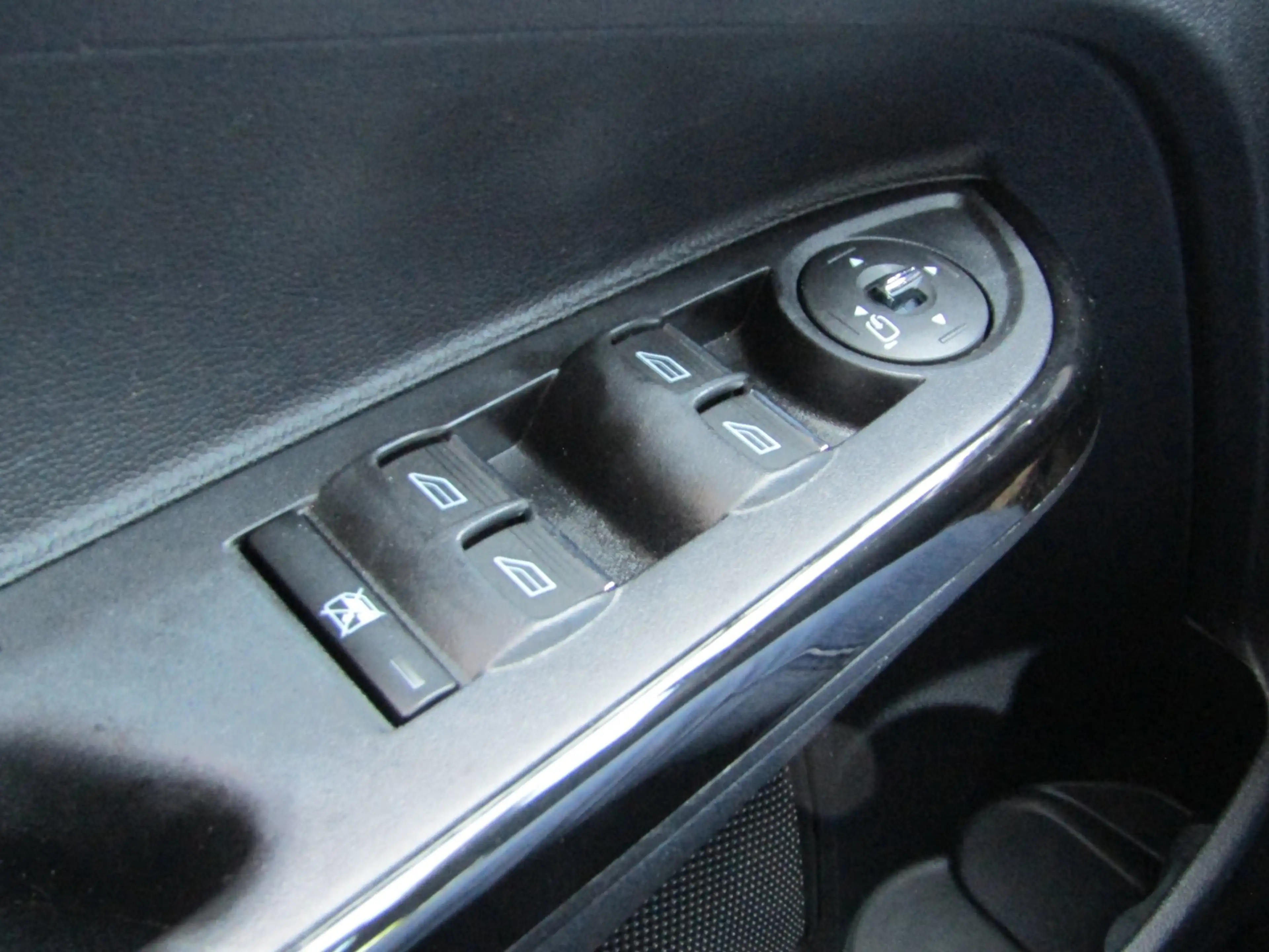 Ford B-Max 1.0 EcoBoost Titanium — photo 14