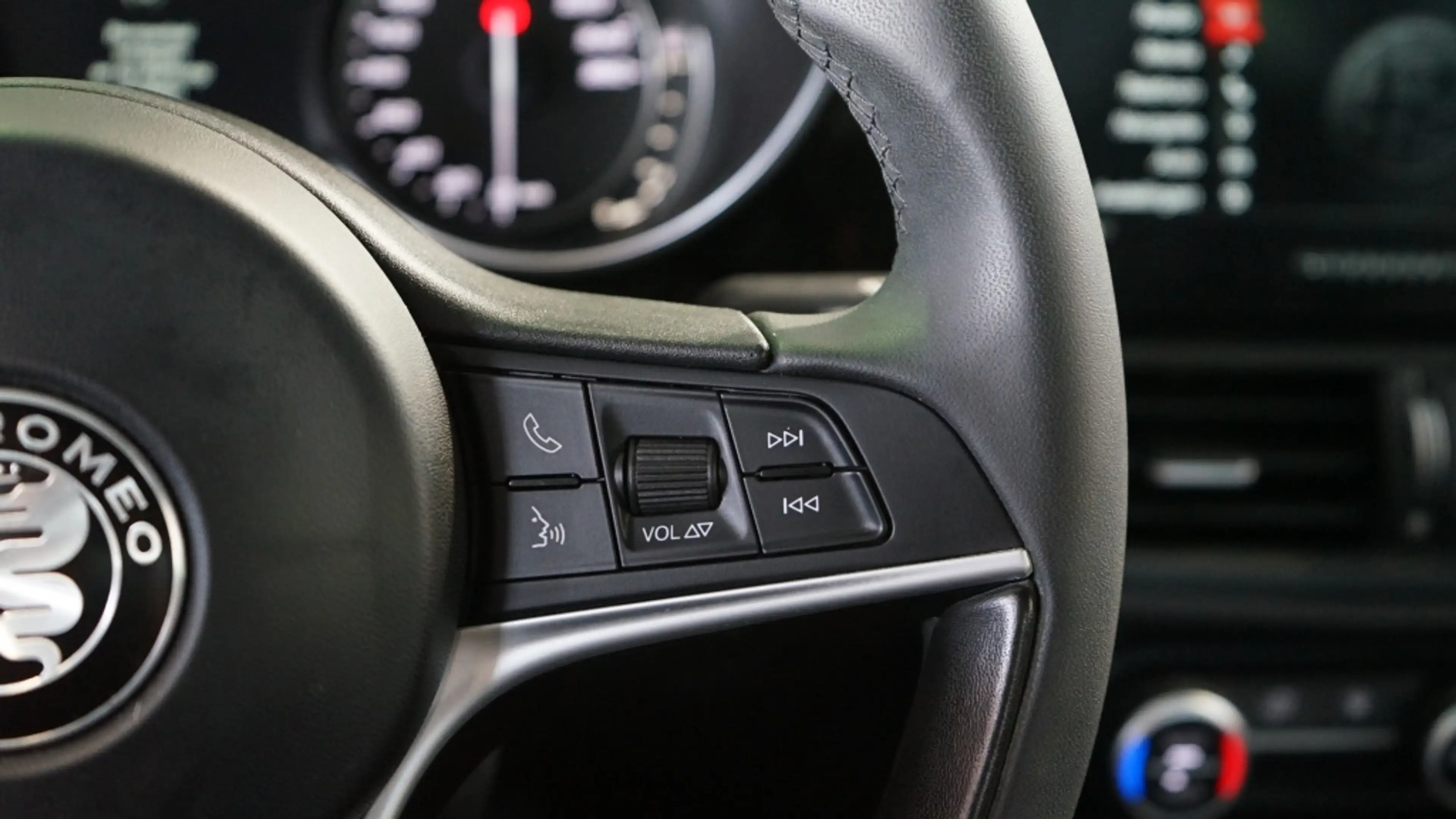 Alfa Romeo Giulia 2.0T Super | Sport uitlaat | leder | Breedset | 12 — photo 18