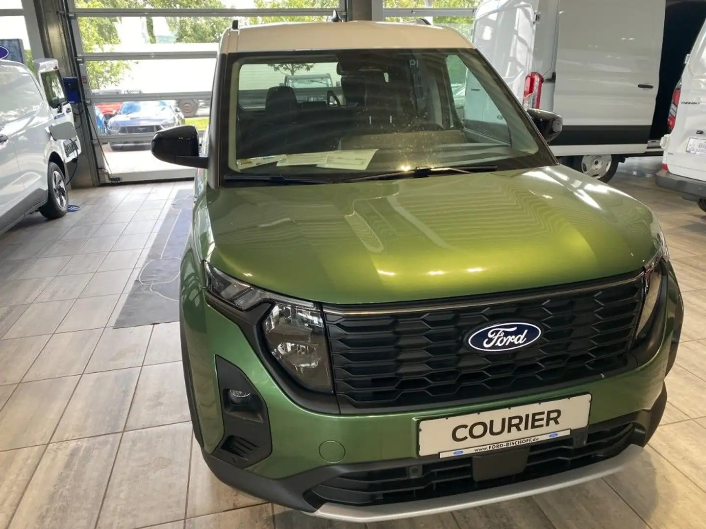 Ford Tourneo Courier 1.0 EcoBoost Aut. ACTIVE (V769) Grün - 2