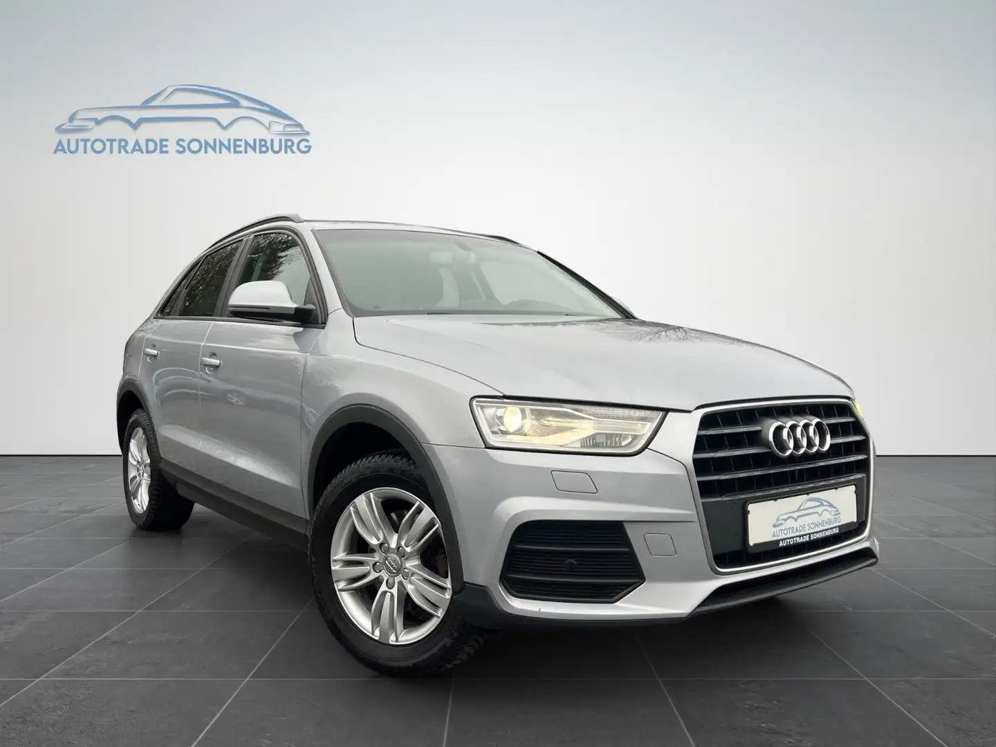 Audi Q3 START&STOP / SHZ / NAVI / BLUETOOTH Silber - 1