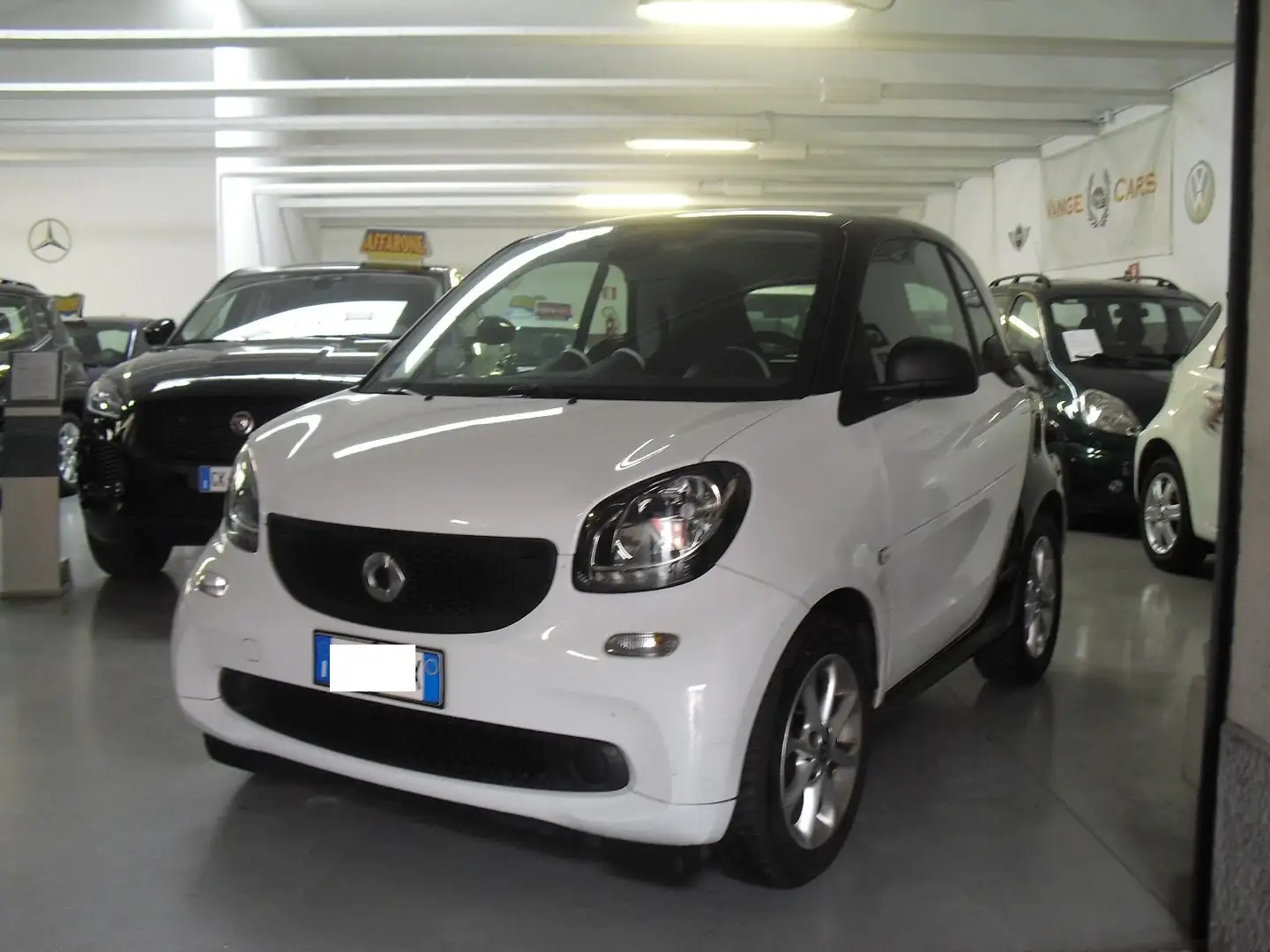 smart forTwo Fortwo 1.0 Youngster 71cv Blanc - 1
