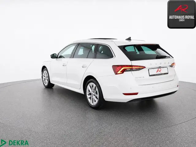 Skoda Octavia view 3