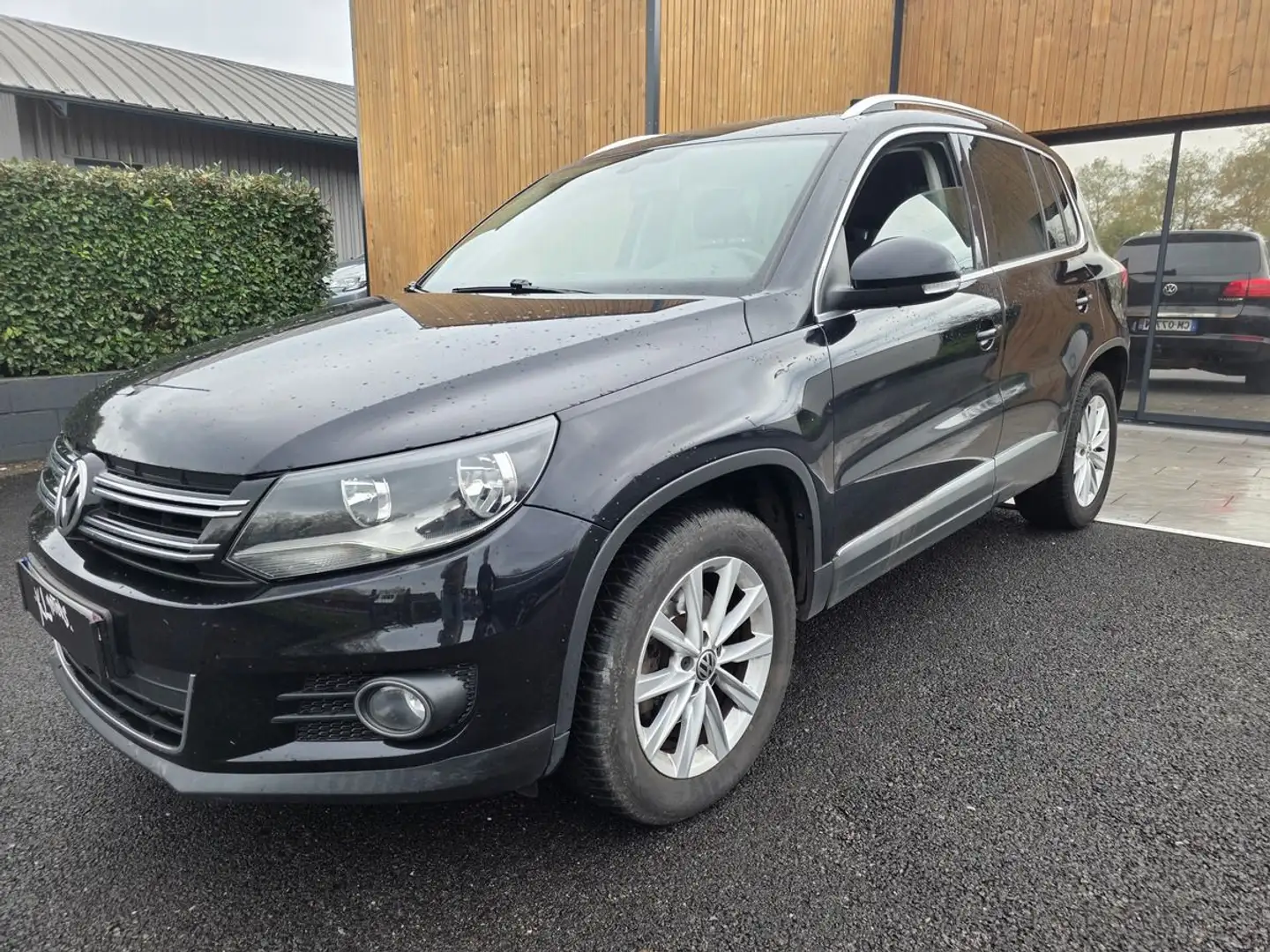 Volkswagen Tiguan 2.0L TDI 140CH 4 MOTIONS Noir - 1