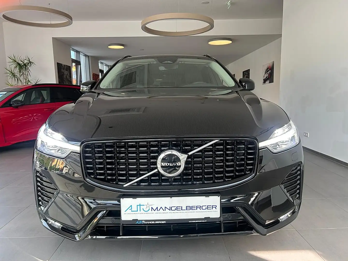 Volvo XC60 B4 Plus Dark AWD Geartronic, Leder, Memory Sitz... Noir - 2