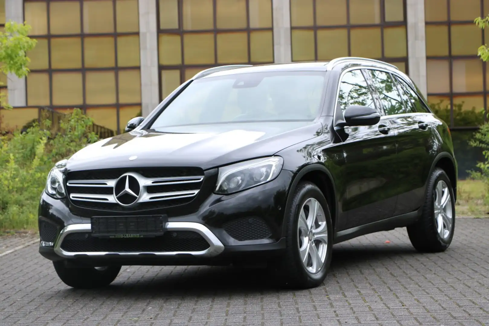 Mercedes-Benz G 250 d 4Matic Pano PDC SHZ LED Navi Lordose Černá - 1