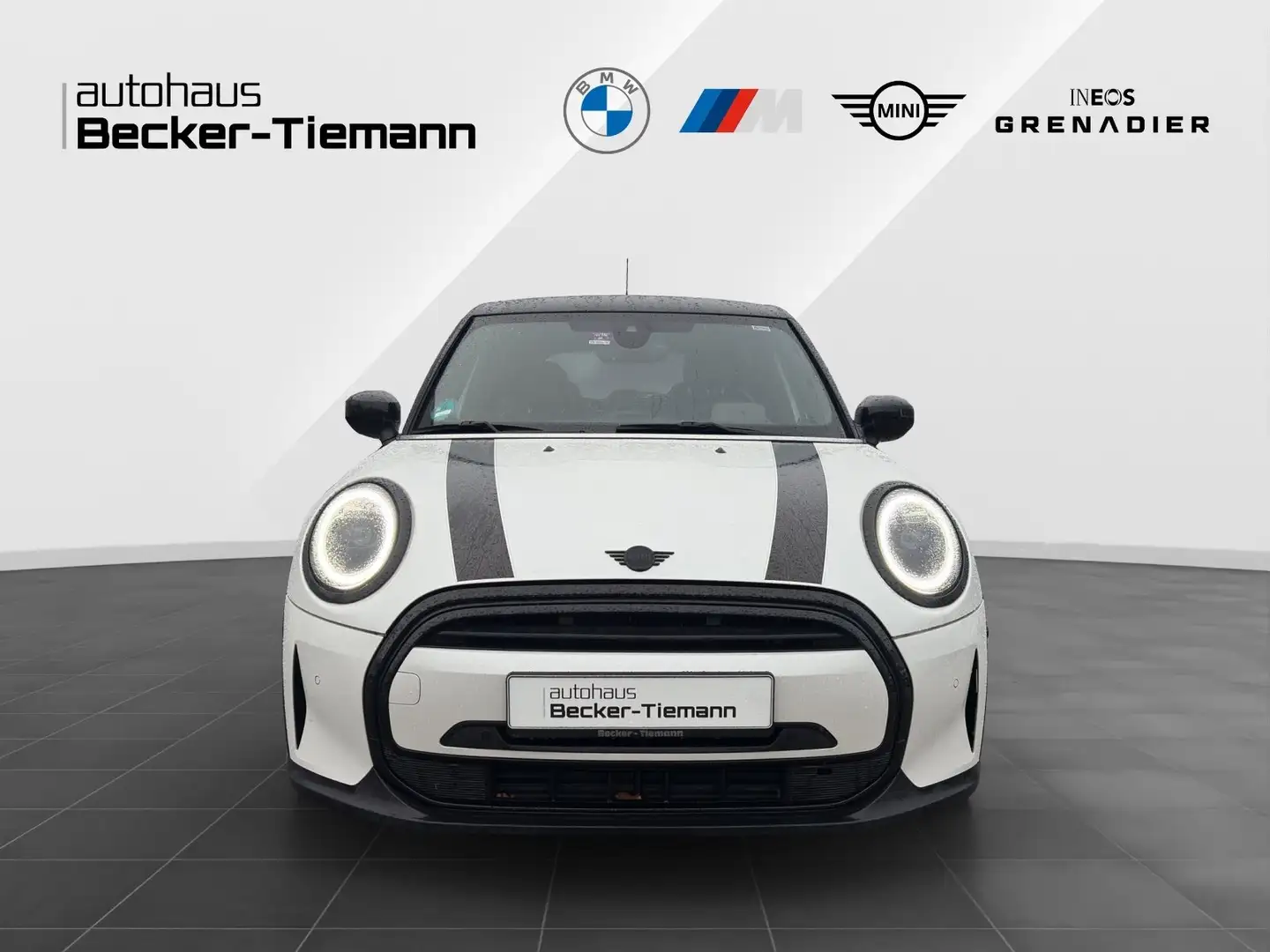 MINI Cooper 5-Türer ClassicTrim HUD LED Pano DrivAss. ParkAss. Weiß - 2