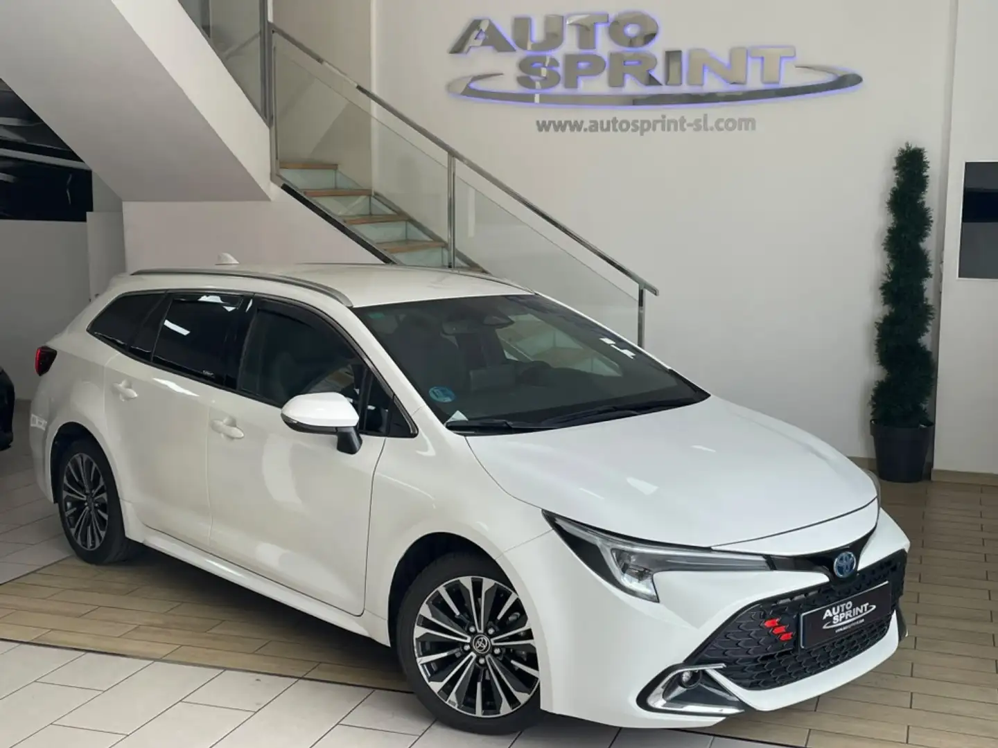 Toyota Corolla Touring Sports 140H Style Blanco - 1