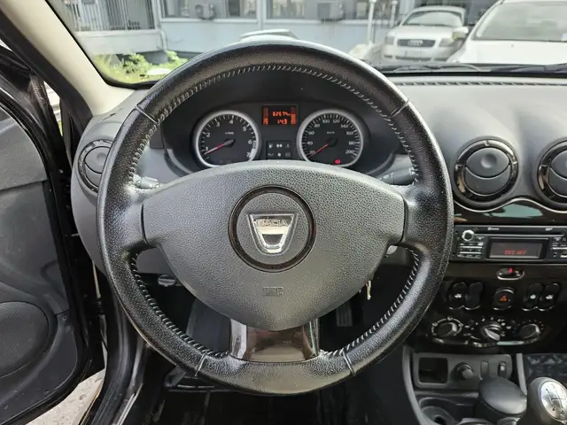 Dacia Duster view 13