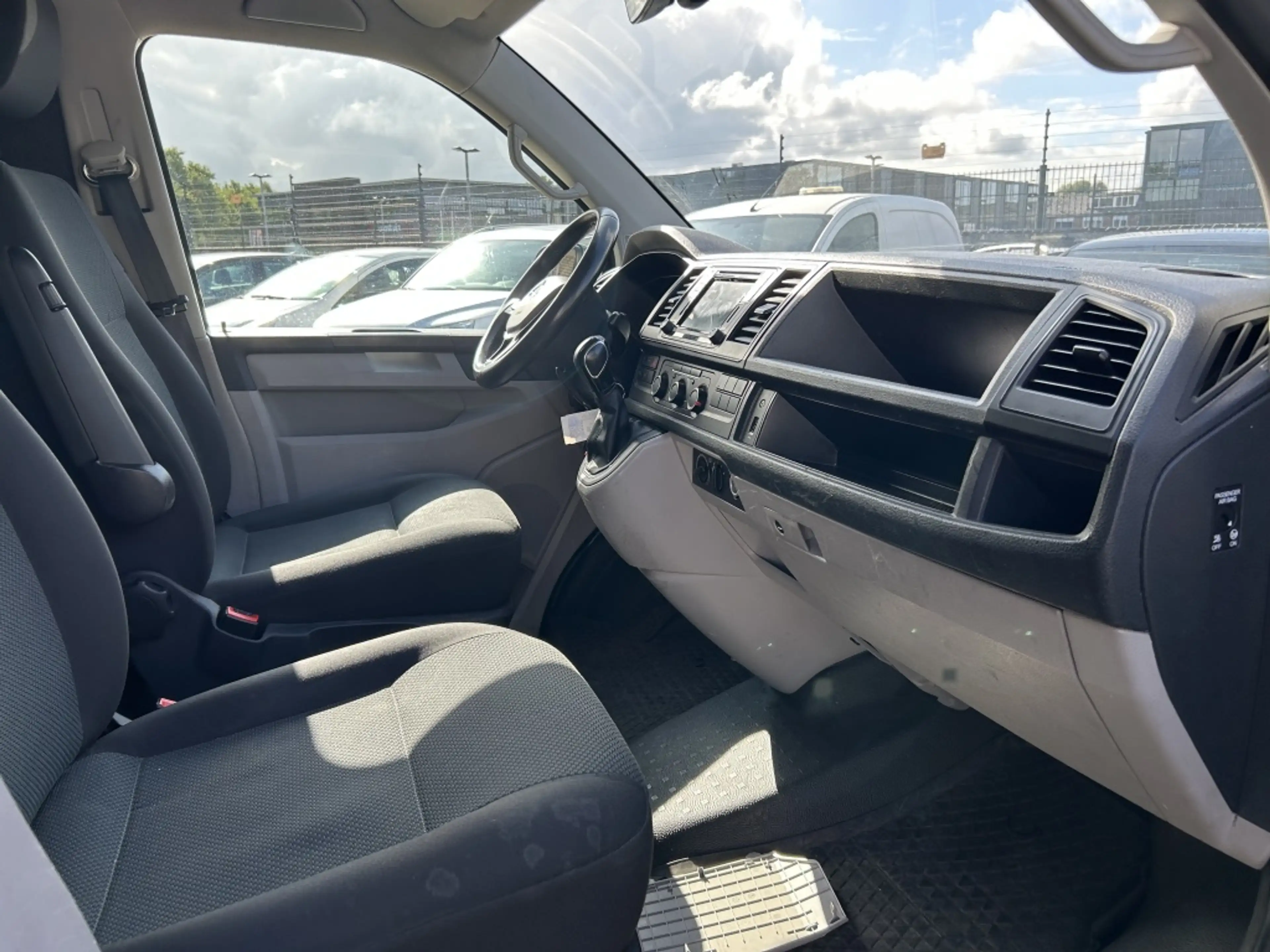 Volkswagen Transporter 2.0 TDI L2H1 204 PK DSG AUT 4 MOTION — photo 4