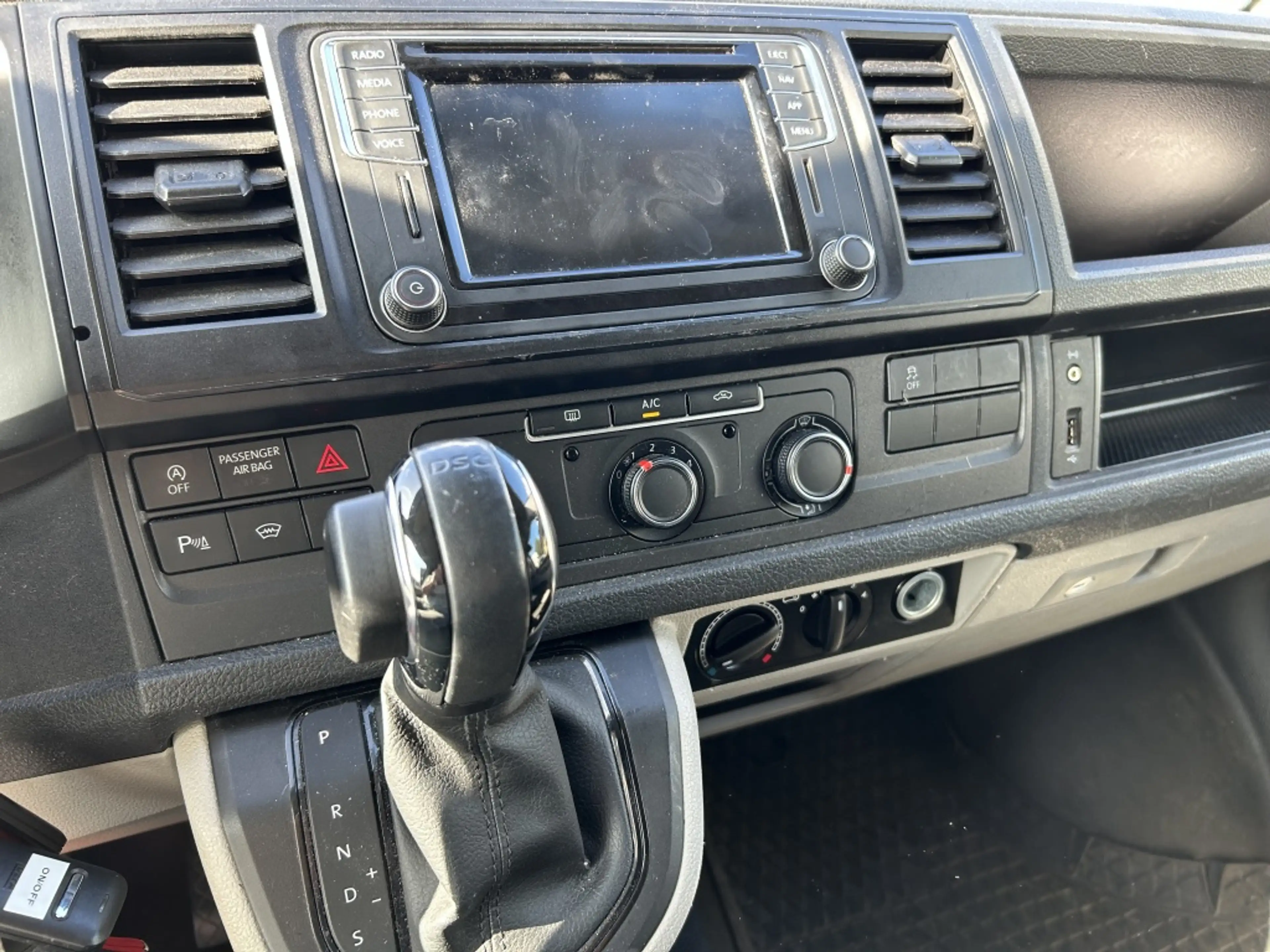 Volkswagen Transporter 2.0 TDI L2H1 204 PK DSG AUT 4 MOTION — photo 11