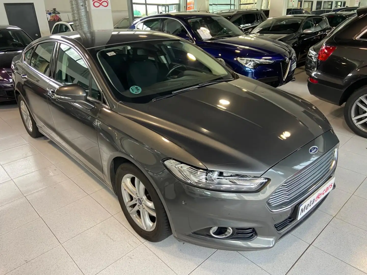 Ford Mondeo 1.5 EcoBoost Titanium 160 Grau - 2
