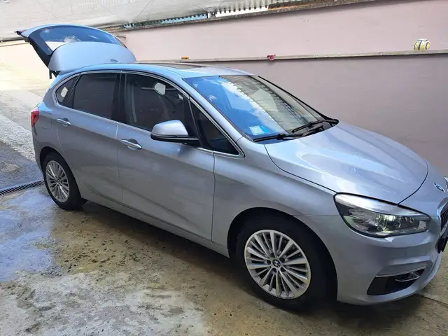 BMW 218