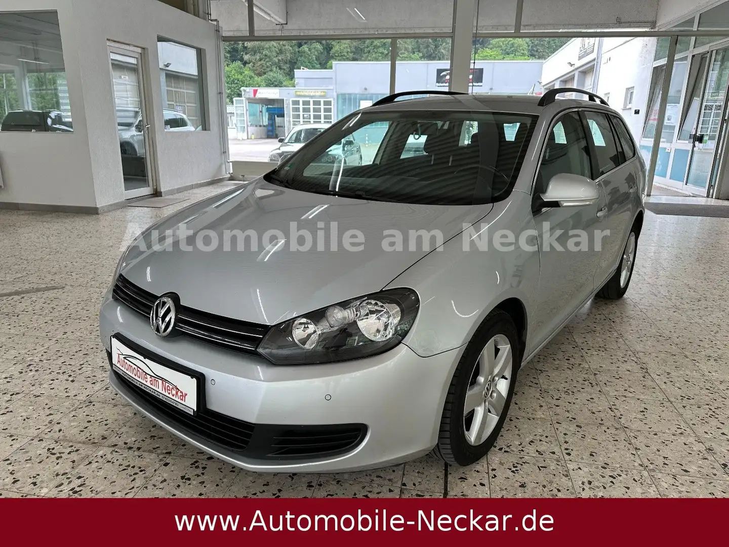 Volkswagen Golf VI 1.6 TDi Comfortline BlueMotion-DSG AHK Silber - 1