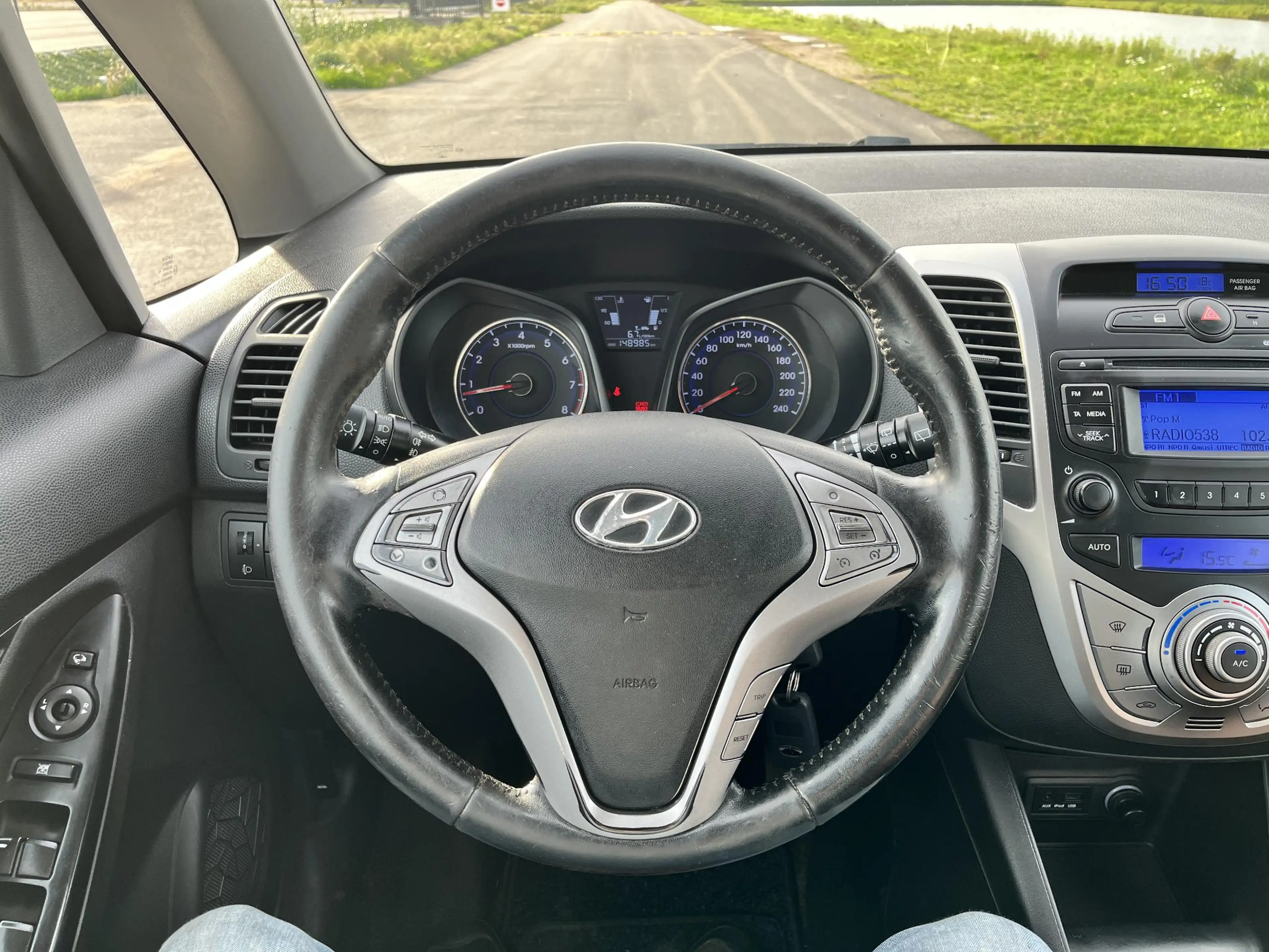 Hyundai iX20 1.6i i-Vision Clima, cruise, leder, trekhaak — photo 27