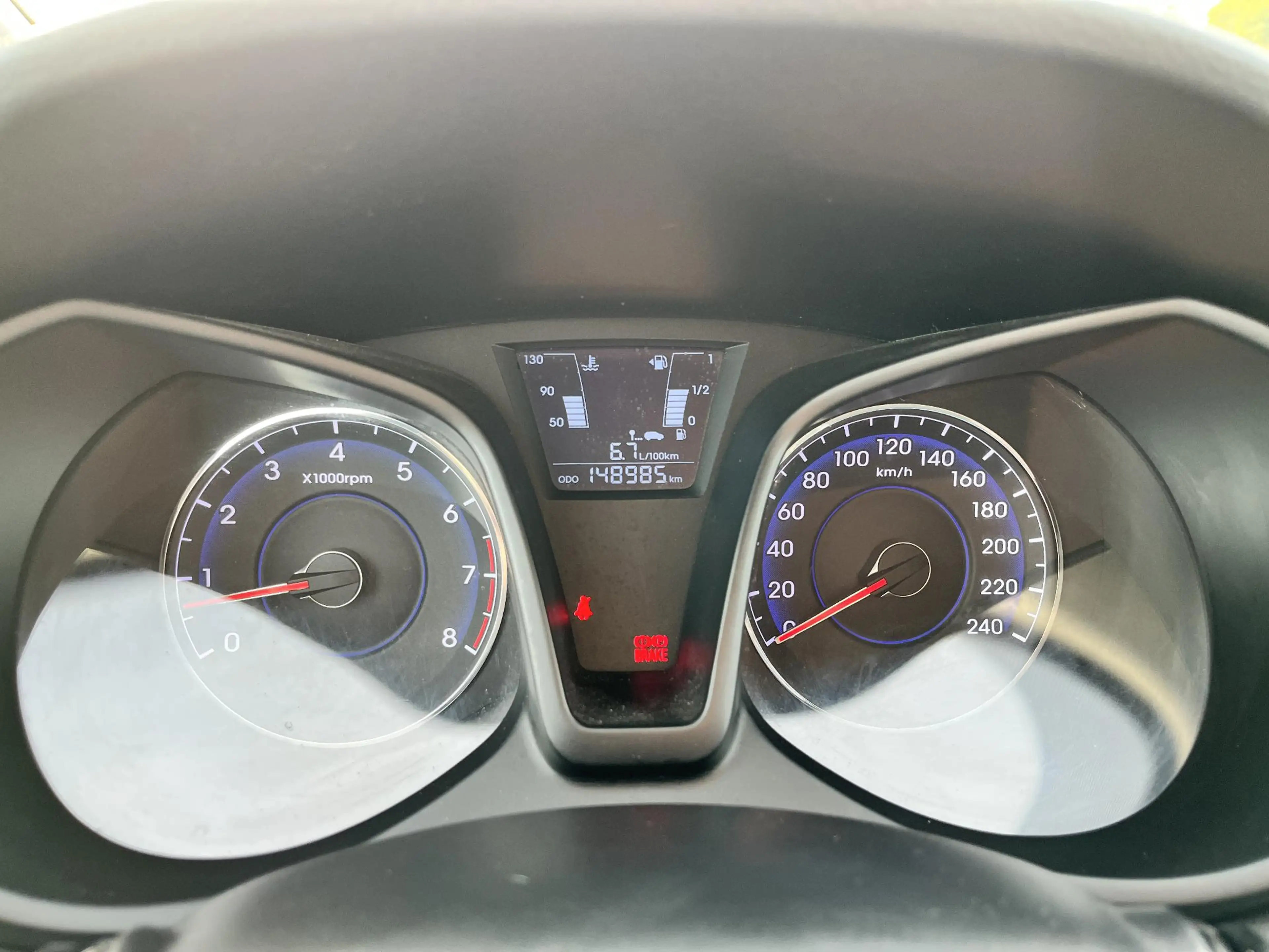 Hyundai iX20 1.6i i-Vision Clima, cruise, leder, trekhaak — photo 28