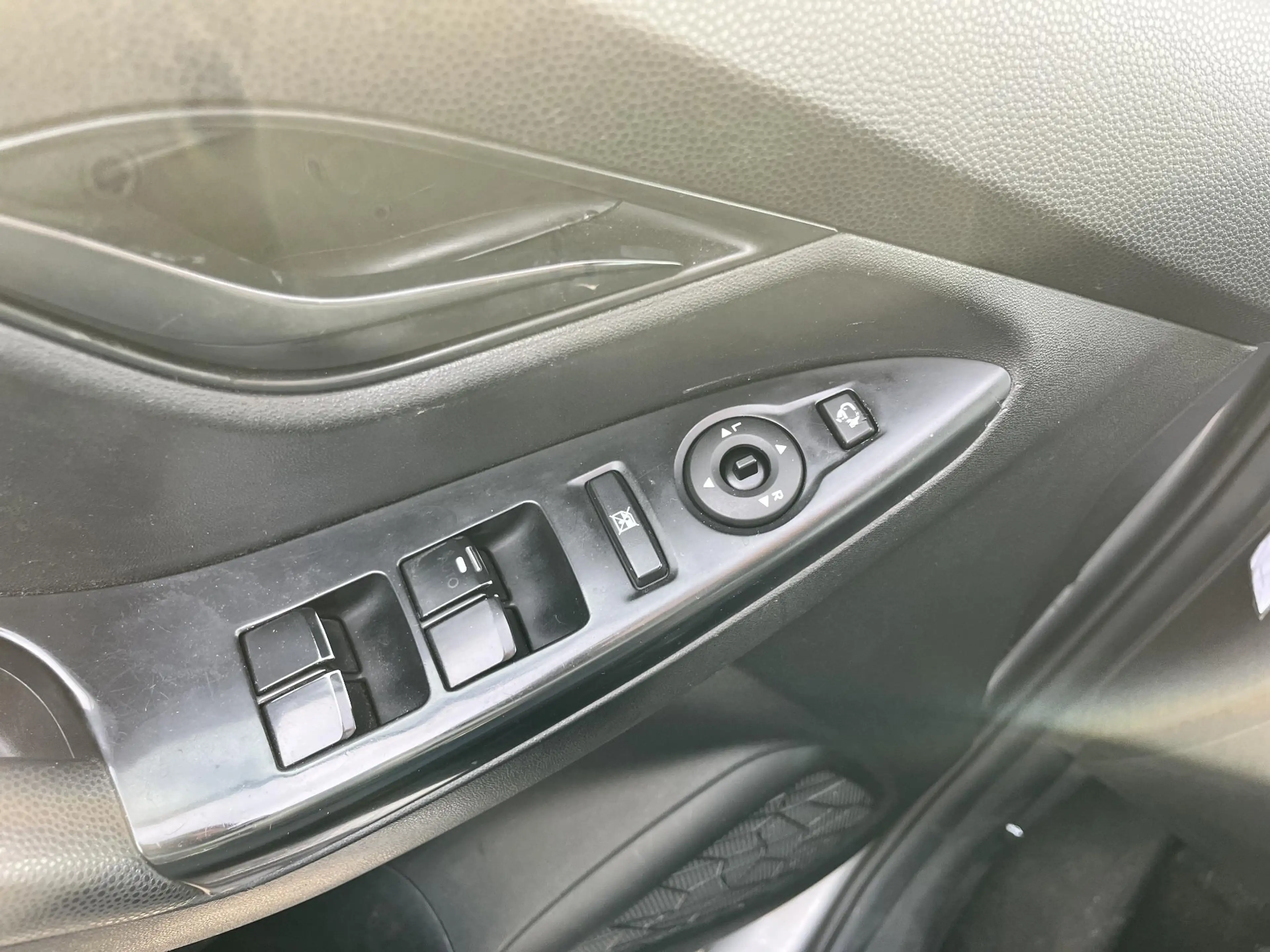 Hyundai iX20 1.6i i-Vision Clima, cruise, leder, trekhaak — photo 19