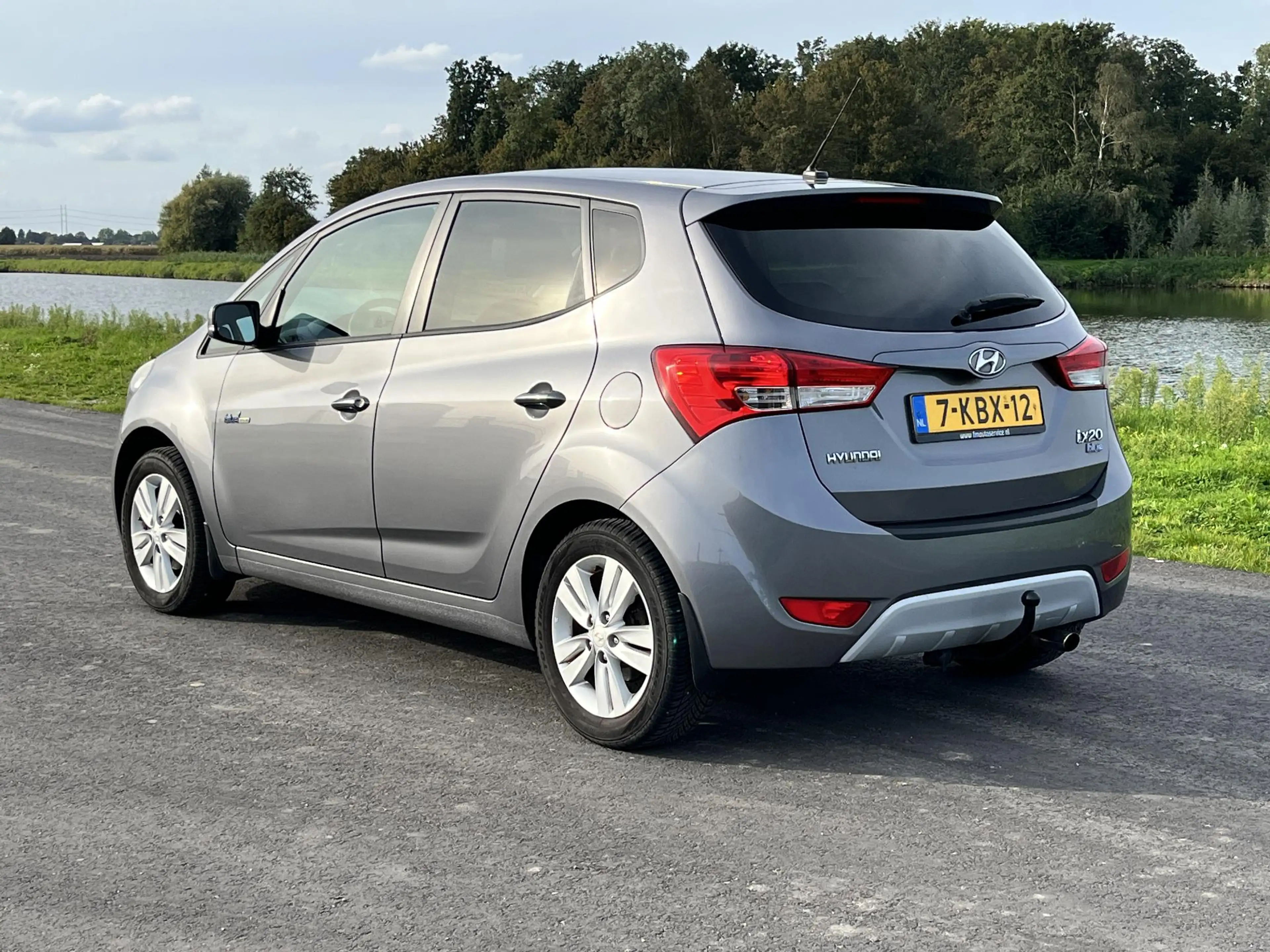 Hyundai iX20 1.6i i-Vision Clima, cruise, leder, trekhaak — photo 3